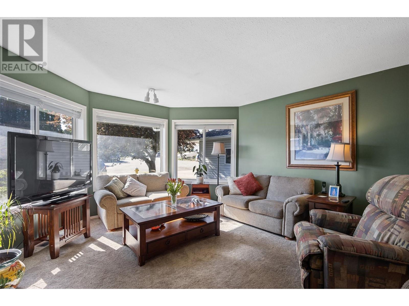 528 Carmel Court, Kamloops, British Columbia  V2E 2G3 - Photo 6 - 10346424