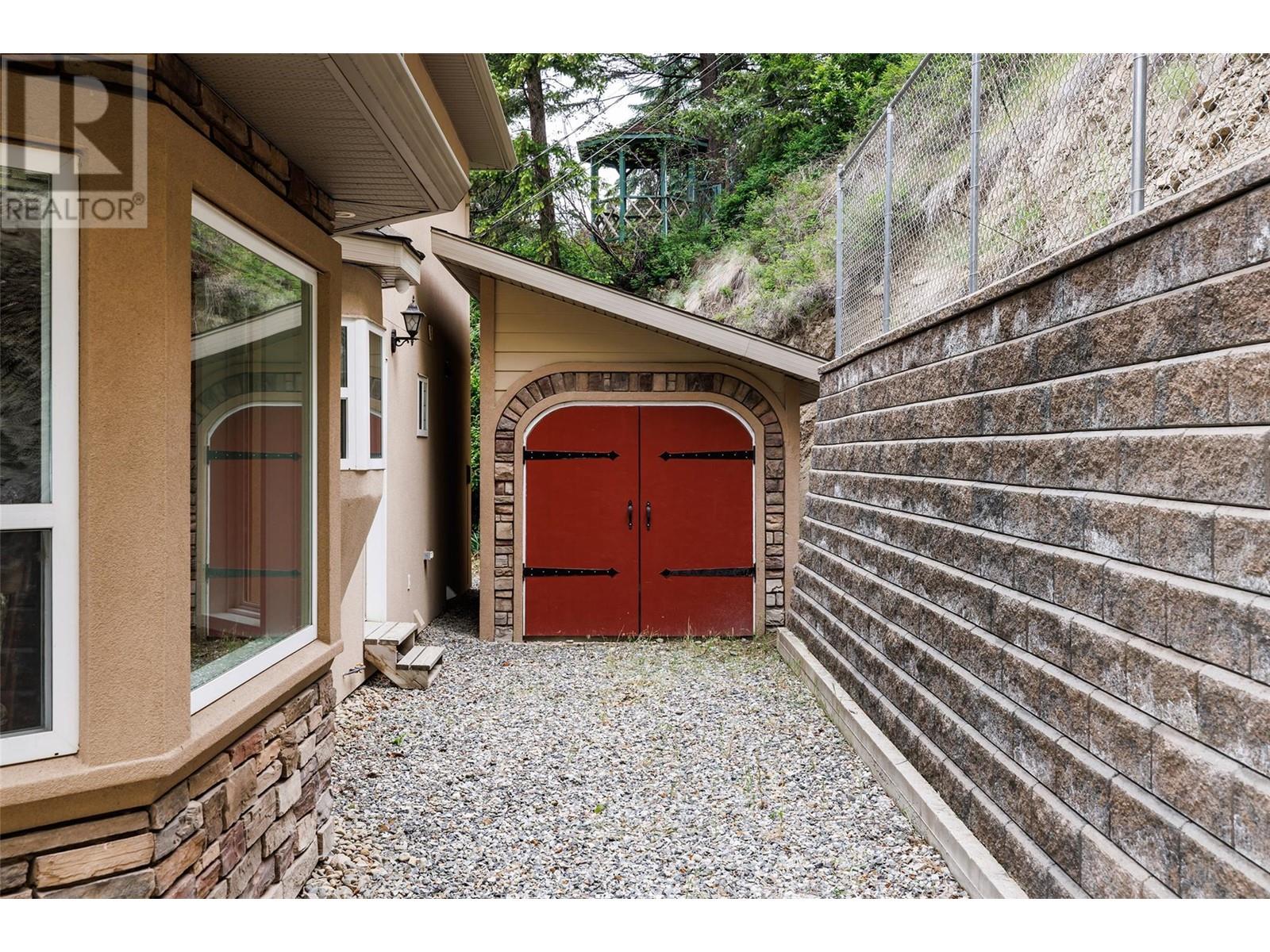 17824 Juniper Cove Road, Lake Country, British Columbia  V4V 1B8 - Photo 17 - 10345457