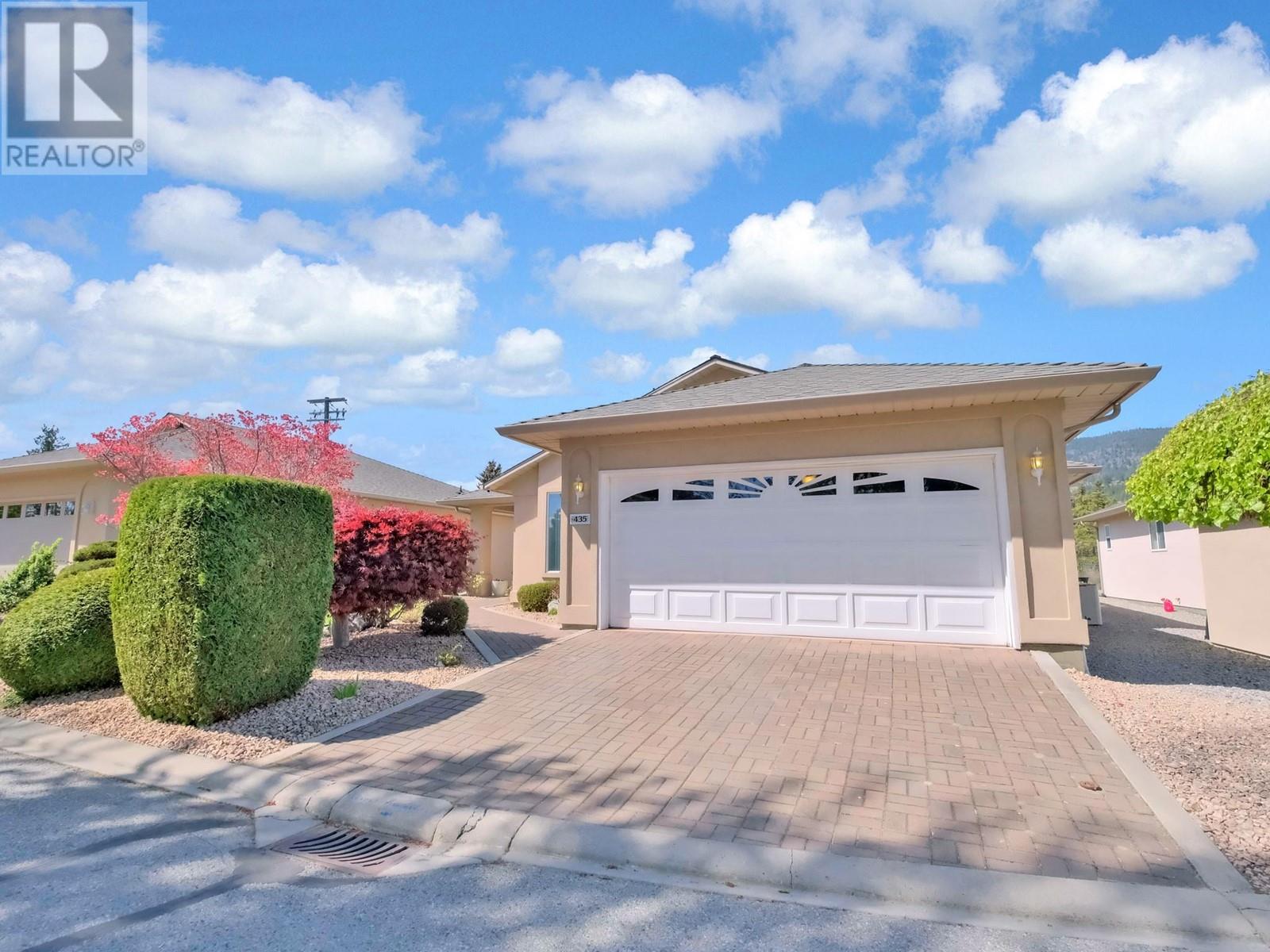 435 Ridge Road, Penticton, British Columbia  V2A 8N7 - Photo 1 - 10346572