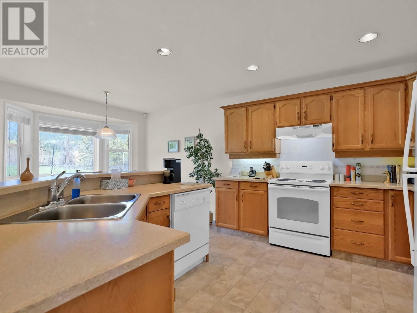 435 Ridge Road, Penticton, British Columbia  V2A 8N7 - Photo 17 - 10346572