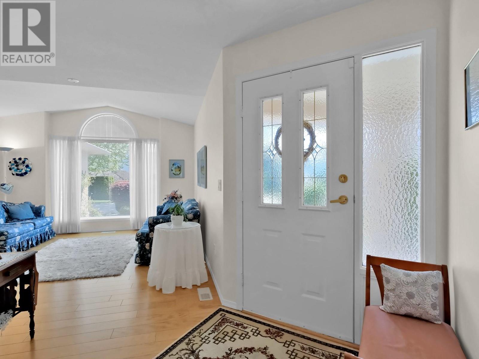 435 Ridge Road, Penticton, British Columbia  V2A 8N7 - Photo 4 - 10346572