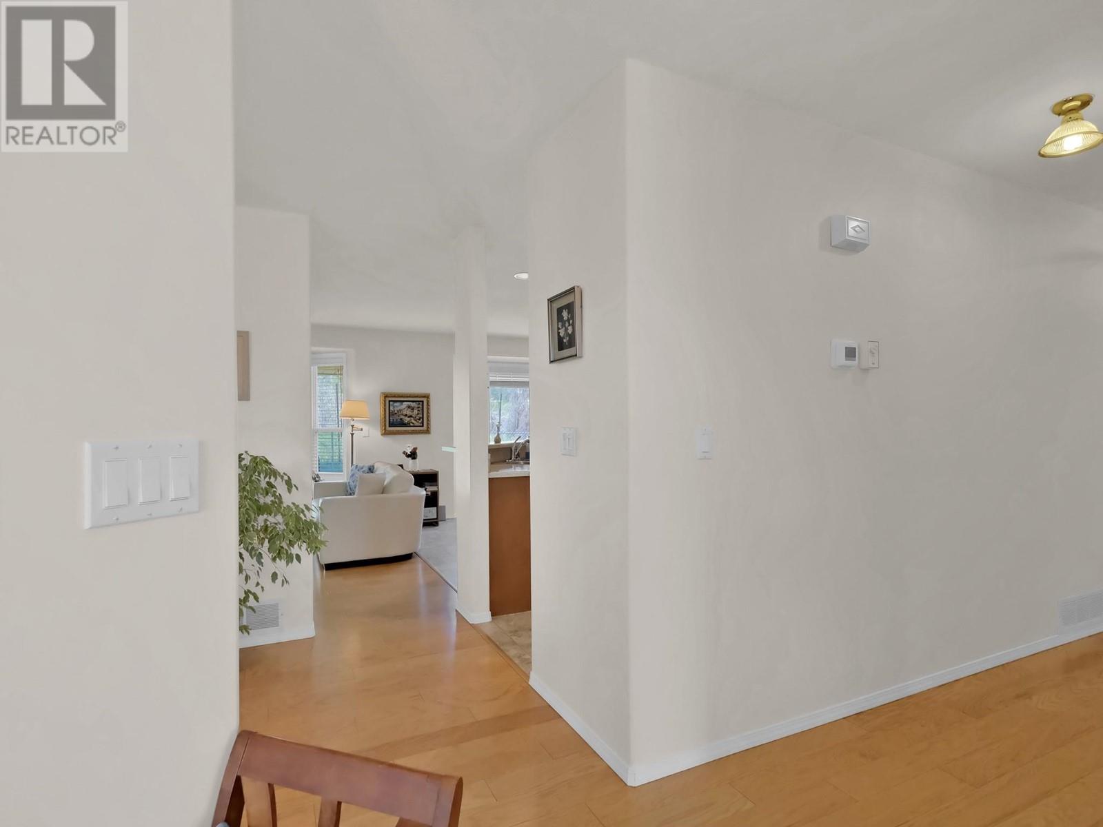 435 Ridge Road, Penticton, British Columbia  V2A 8N7 - Photo 5 - 10346572