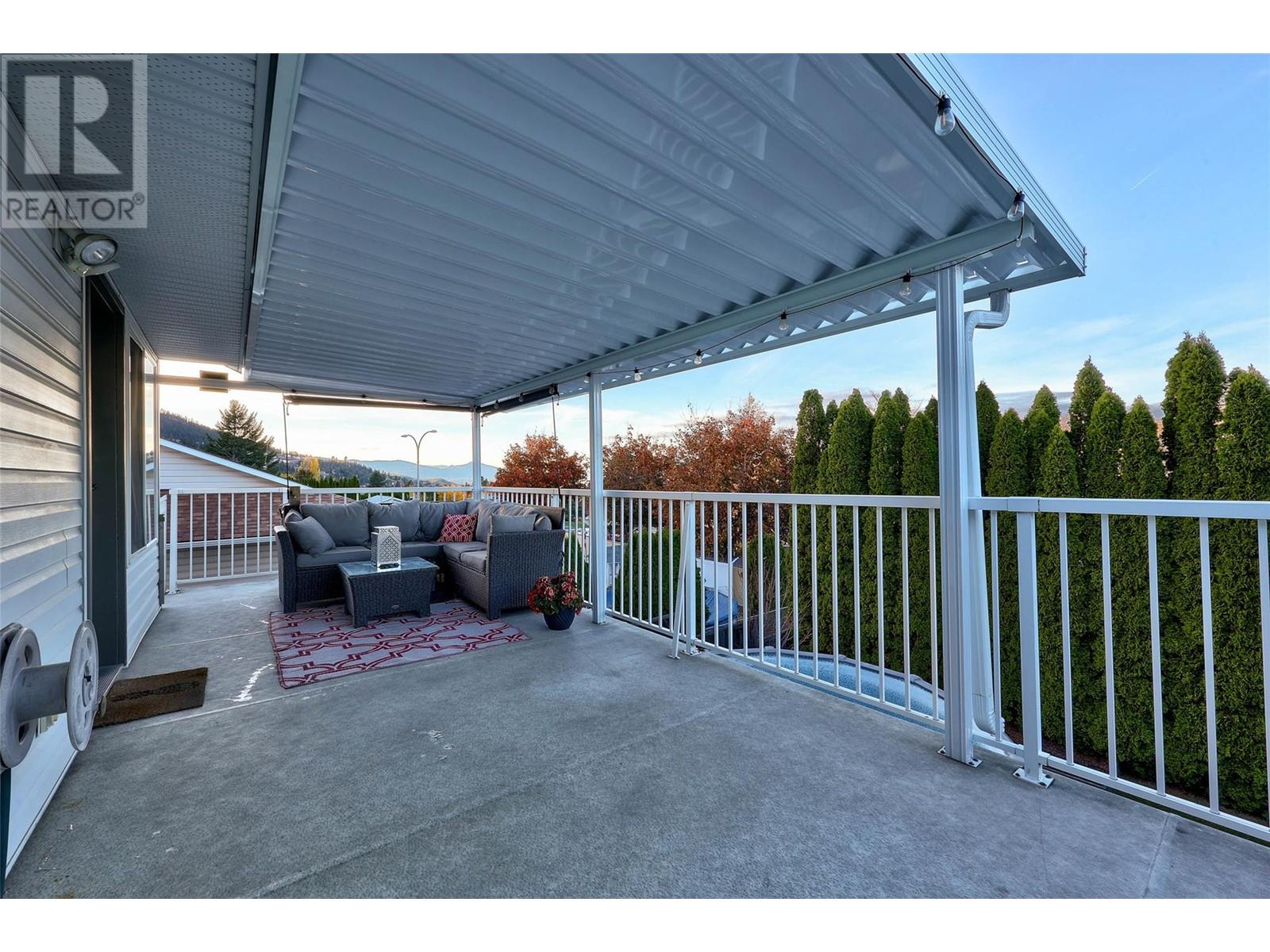 2506 Nechako Drive, Kamloops, British Columbia  V2E 2C9 - Photo 7 - 10346570