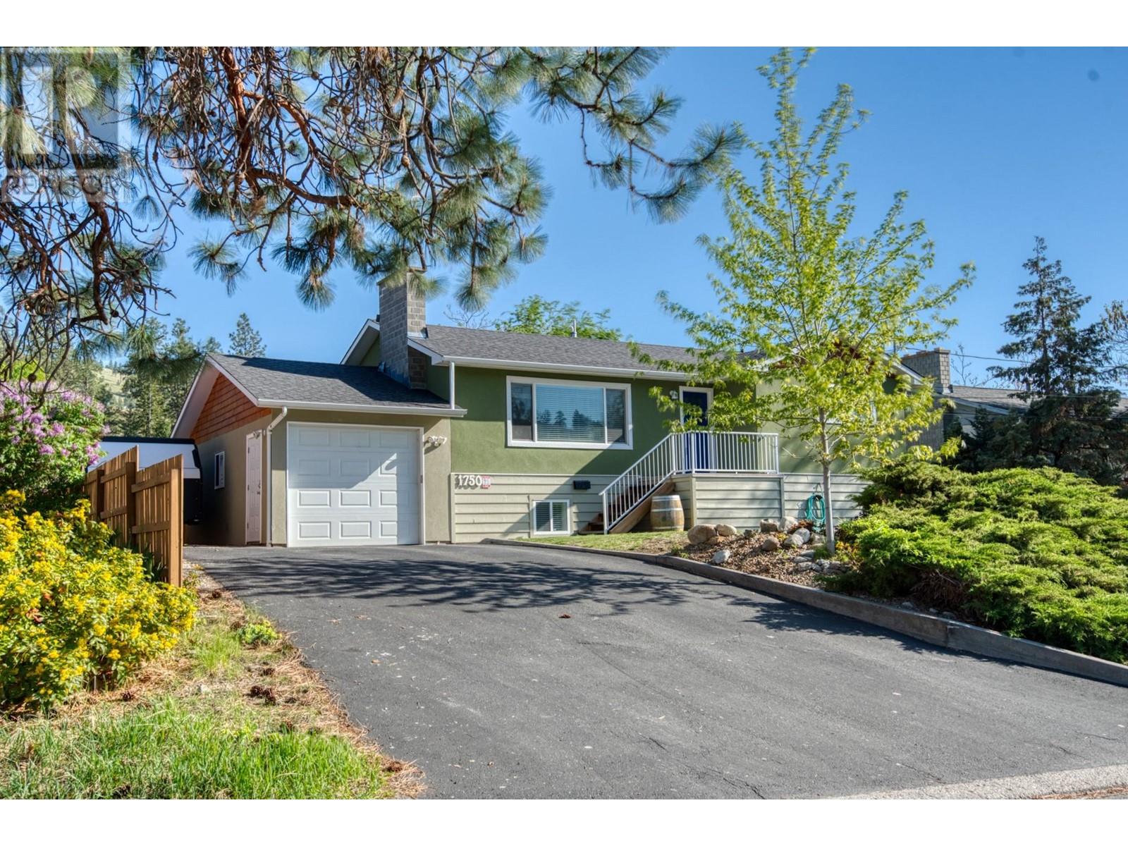 1750 Ridgedale Avenue, Penticton, British Columbia  V2A 2S6 - Photo 1 - 10346391