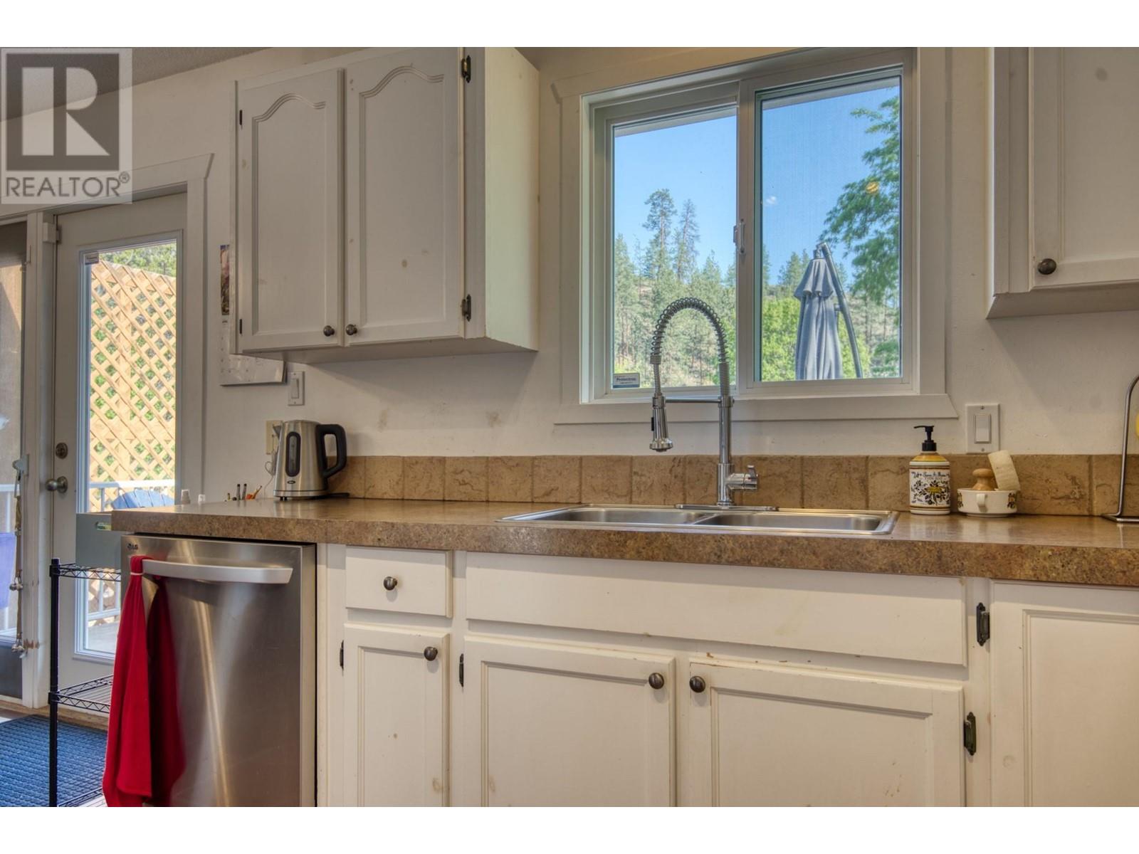 1750 Ridgedale Avenue, Penticton, British Columbia  V2A 2S6 - Photo 12 - 10346391