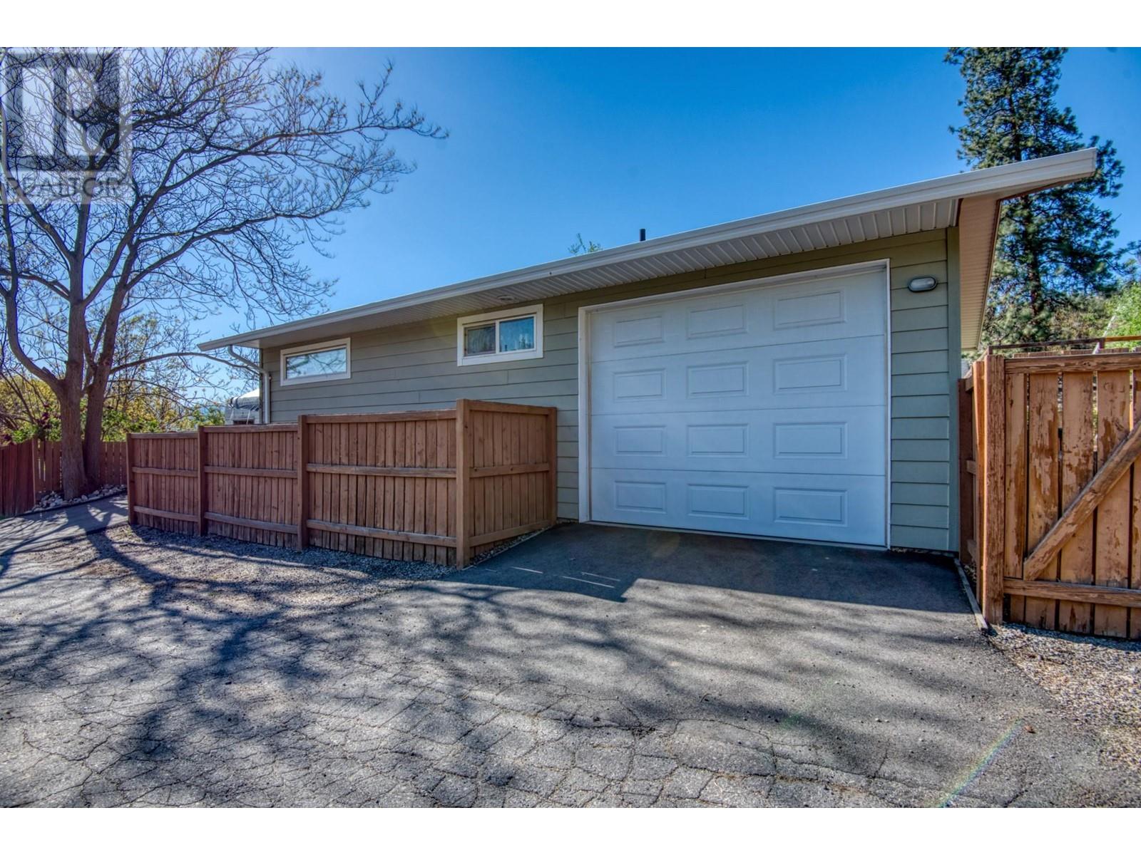 1750 Ridgedale Avenue, Penticton, British Columbia  V2A 2S6 - Photo 27 - 10346391