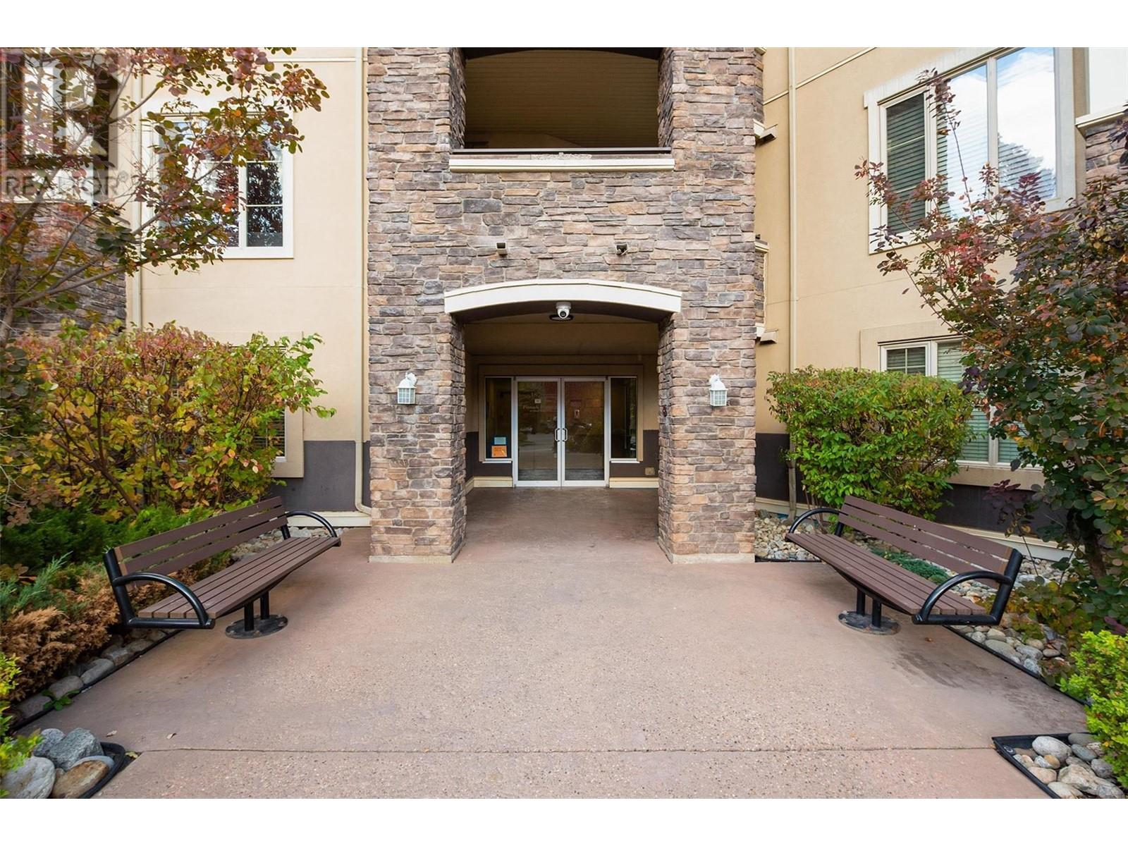 1875 Country Club Drive Unit# 1208, Kelowna, British Columbia  V1V 2W7 - Photo 3 - 10346268