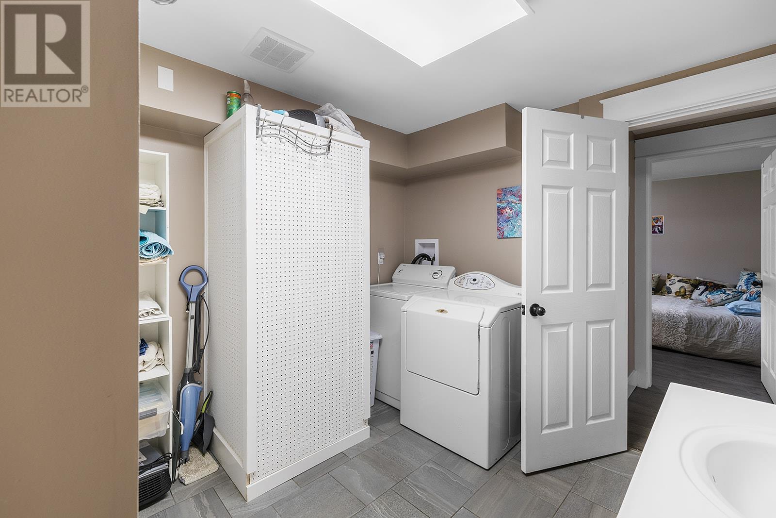 1629 Ainsworth Avenue, Riondel, British Columbia  V0B 2B0 - Photo 20 - 10345295