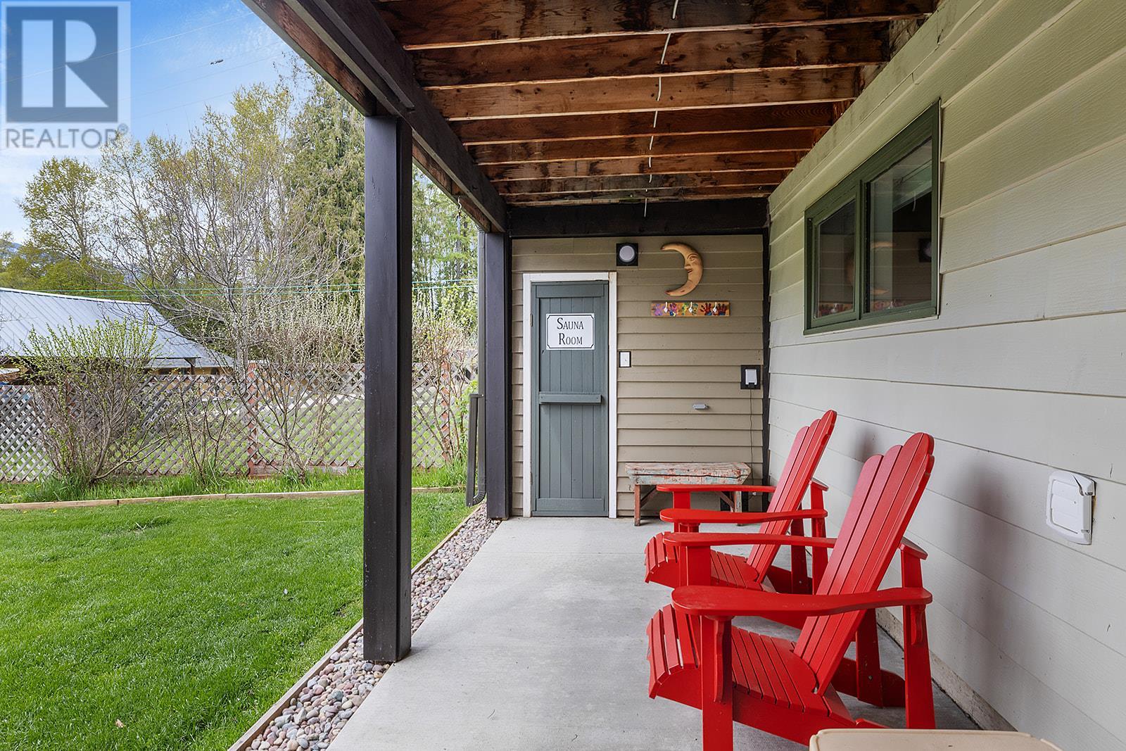 1629 Ainsworth Avenue, Riondel, British Columbia  V0B 2B0 - Photo 27 - 10345295