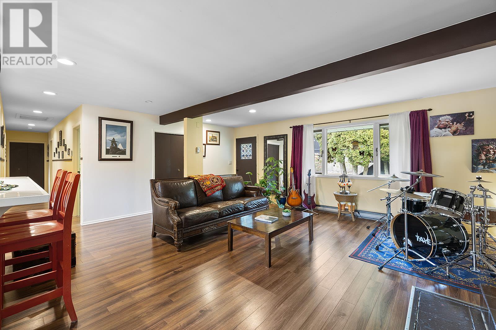 1629 Ainsworth Avenue, Riondel, British Columbia  V0B 2B0 - Photo 4 - 10345295