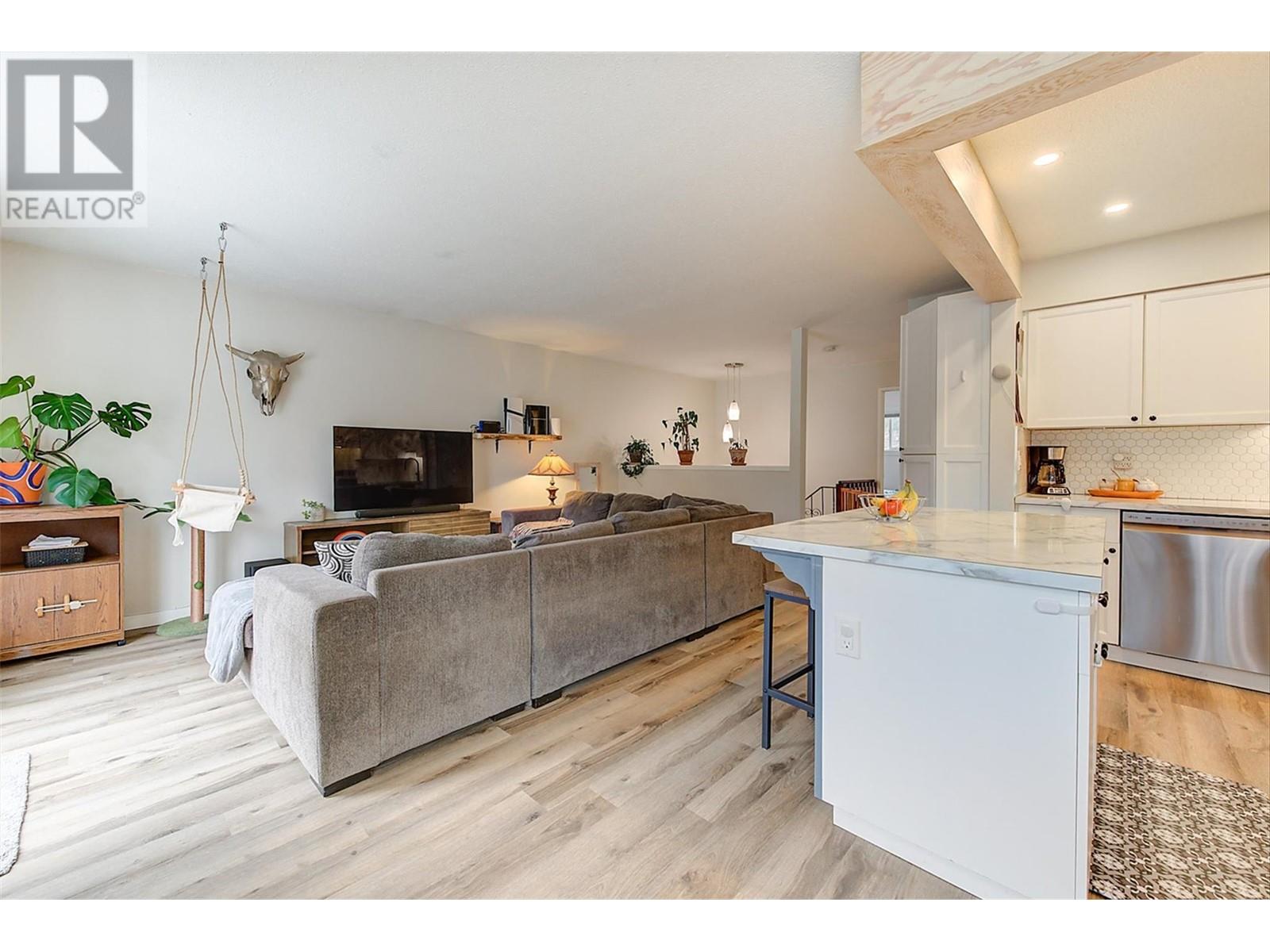 2937 Mcallister Road, West Kelowna, British Columbia  V4T 1G8 - Photo 5 - 10346576