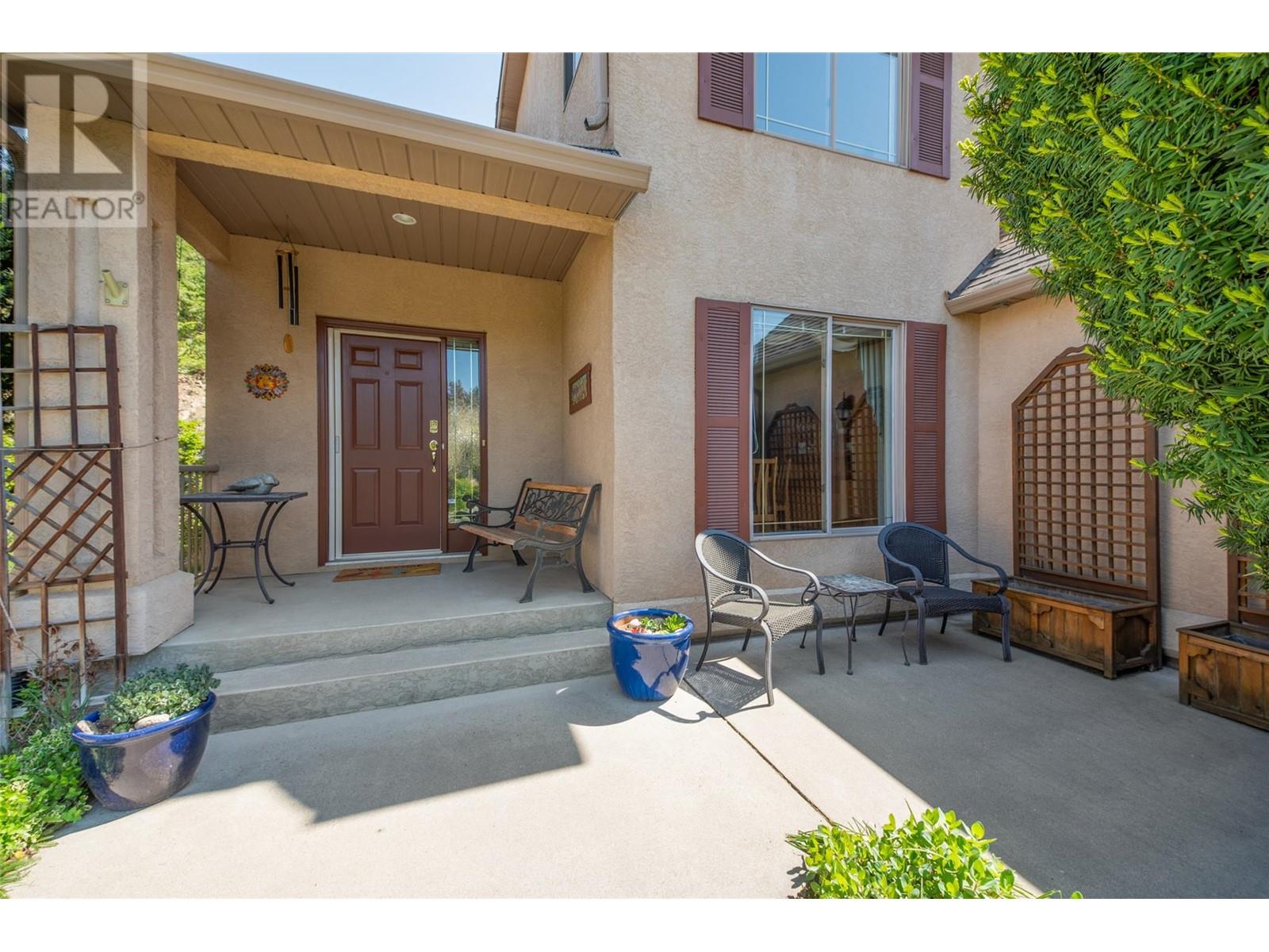 1051 Chilcotin Crescent, Kelowna, British Columbia  V1V 2L7 - Photo 3 - 10346542