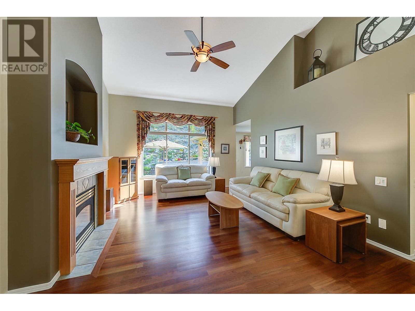 1051 Chilcotin Crescent, Kelowna, British Columbia  V1V 2L7 - Photo 5 - 10346542