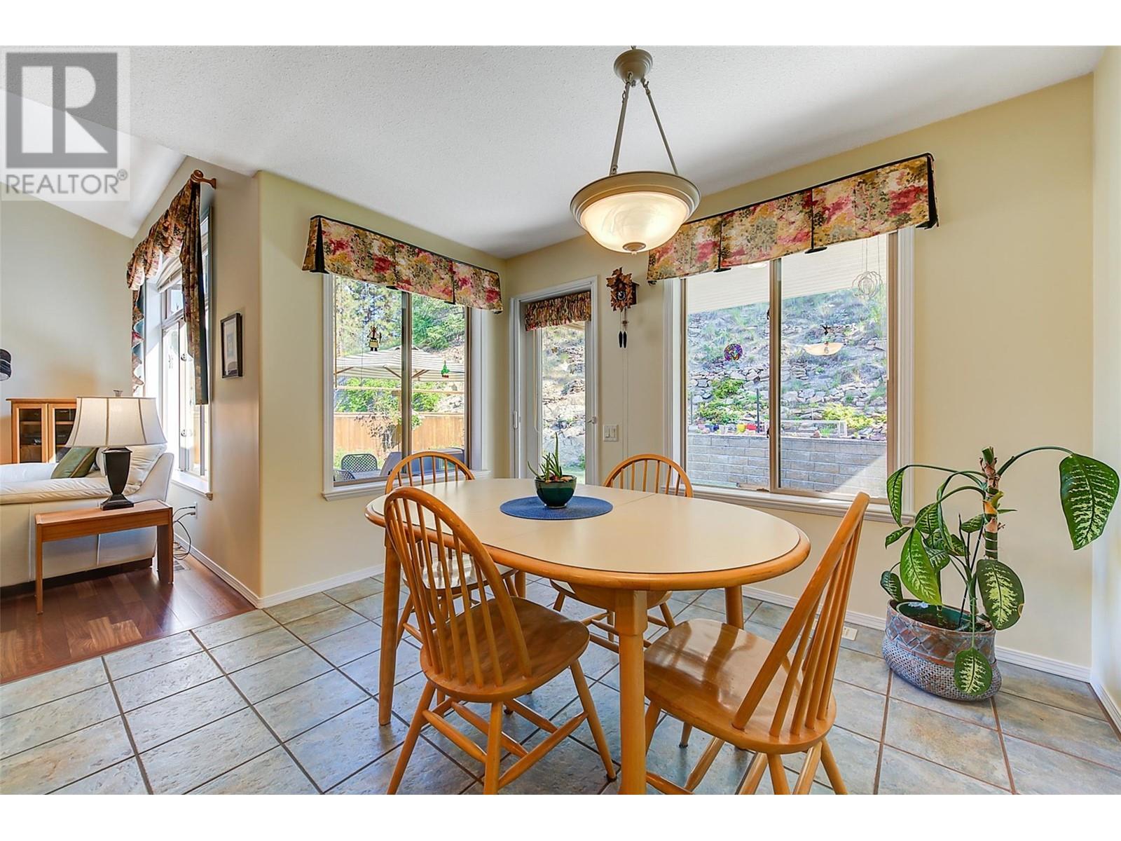 1051 Chilcotin Crescent, Kelowna, British Columbia  V1V 2L7 - Photo 8 - 10346542
