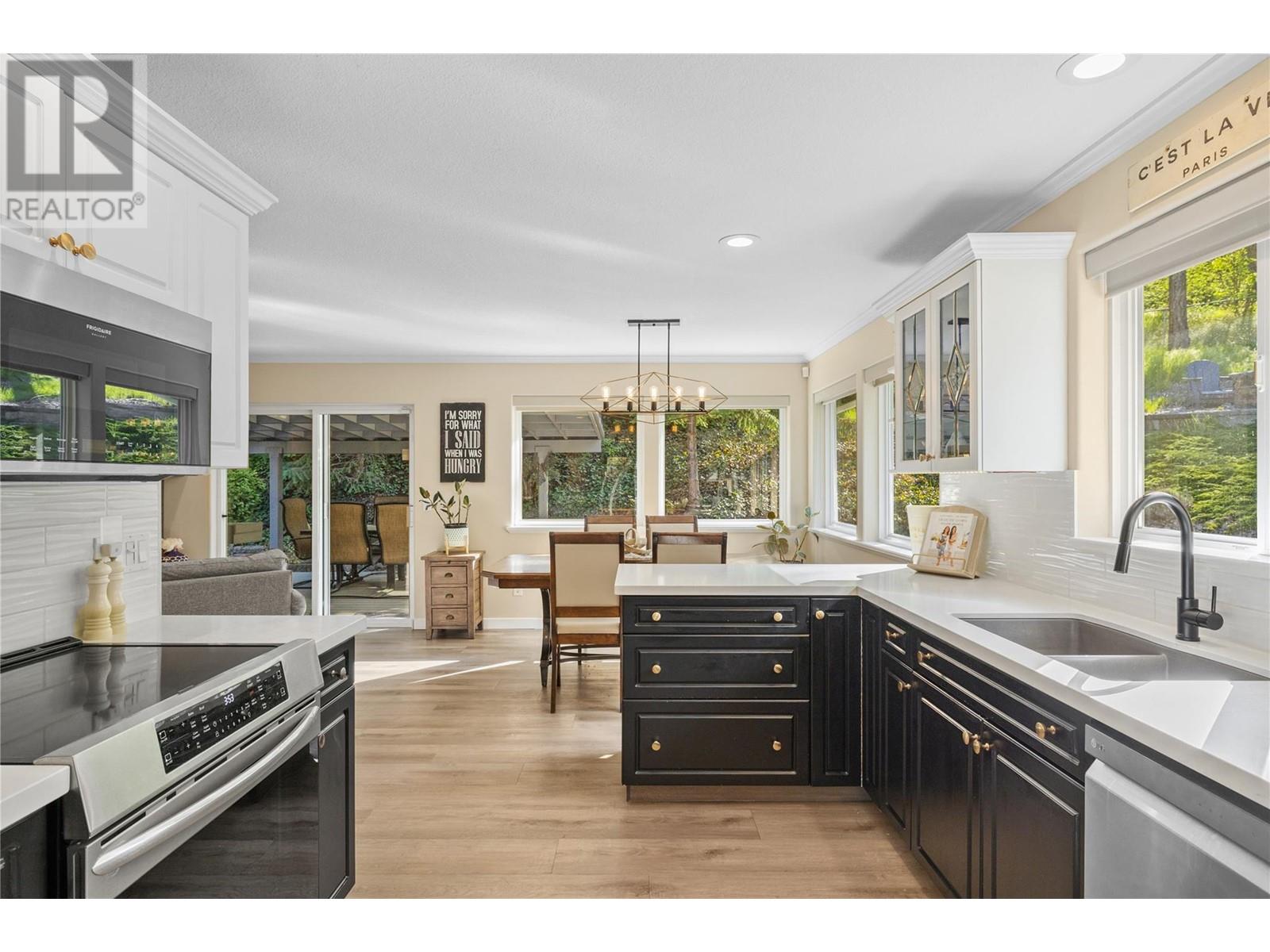 959 Purcell Court, Kelowna, British Columbia  V1V 1N7 - Photo 10 - 10346289