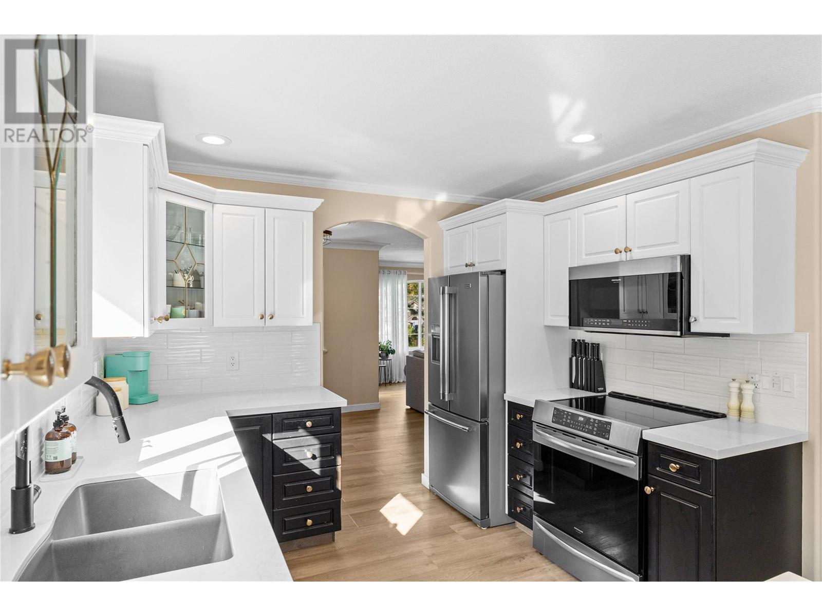 959 Purcell Court, Kelowna, British Columbia  V1V 1N7 - Photo 11 - 10346289