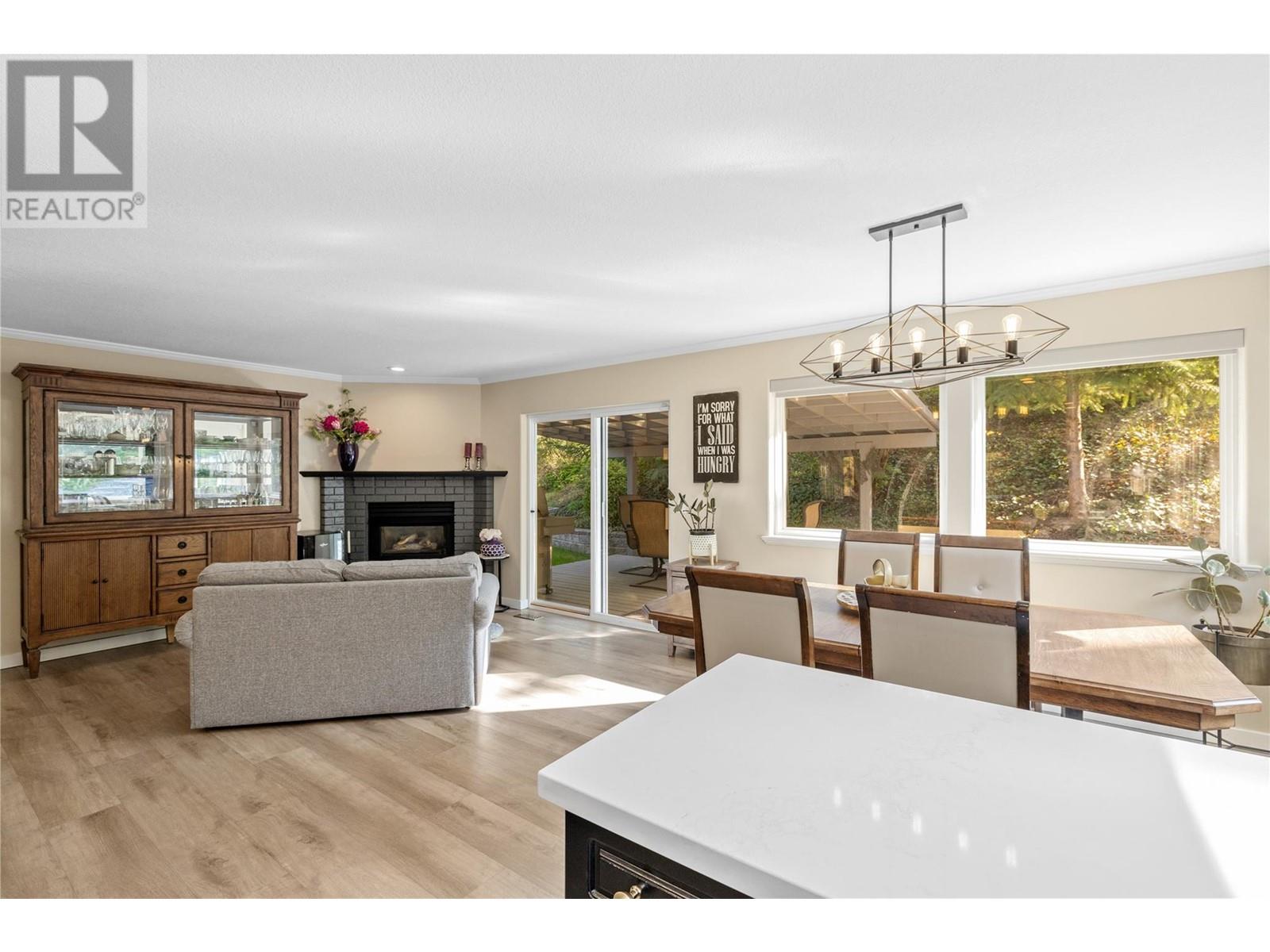 959 Purcell Court, Kelowna, British Columbia  V1V 1N7 - Photo 6 - 10346289