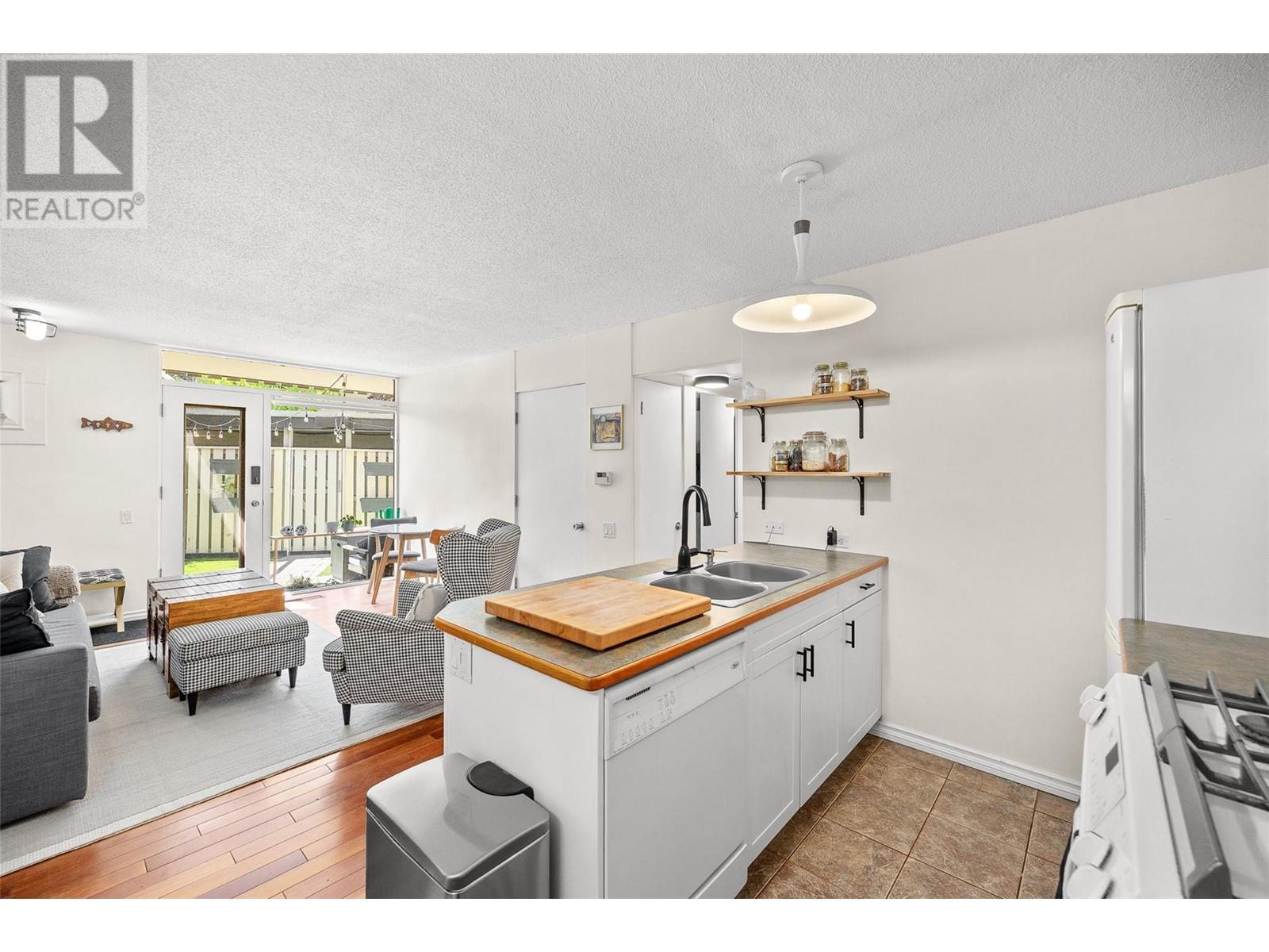 353 Boyce Crescent Unit# 6, Kelowna, British Columbia  V1Y 5Z7 - Photo 13 - 10345595