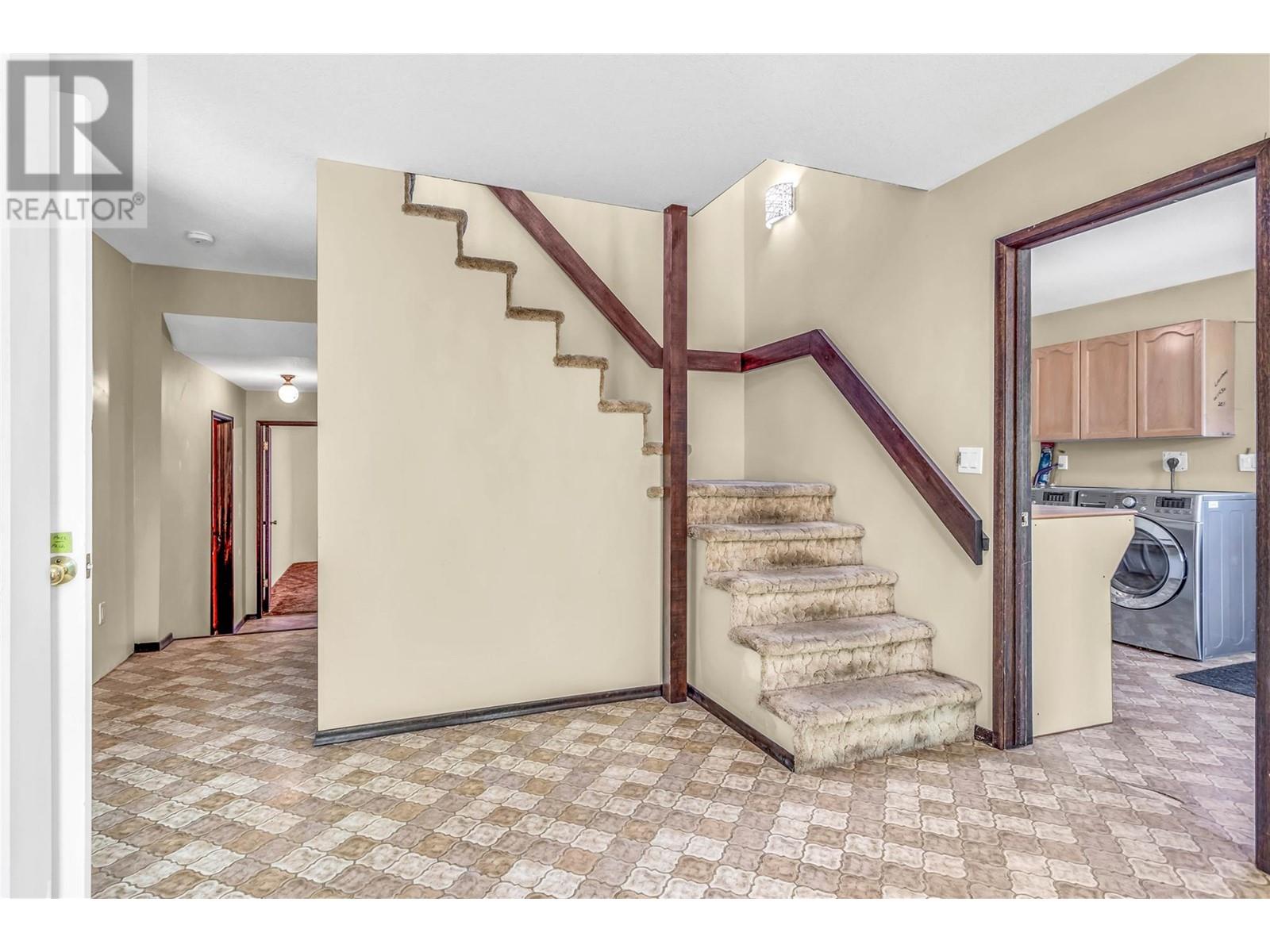770 Raymer Road, Kelowna, British Columbia  V1W 1H8 - Photo 25 - 10346431