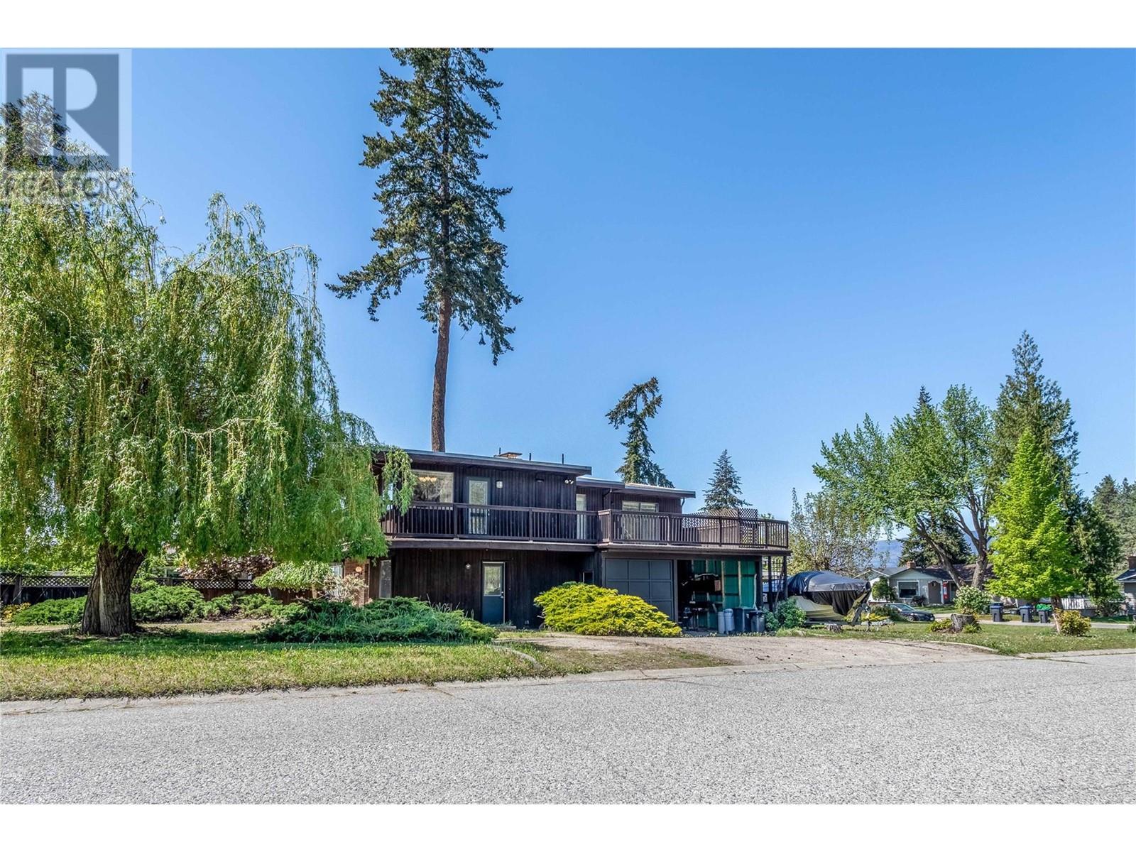 770 Raymer Road, Kelowna, British Columbia  V1W 1H8 - Photo 35 - 10346431