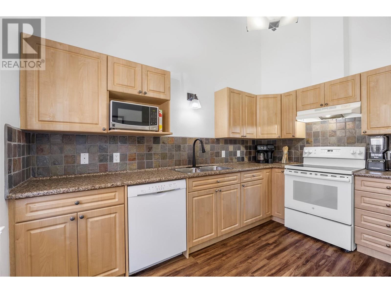 1055 Aberdeen Drive Unit# 4, Kamloops, British Columbia  V1S 2A7 - Photo 5 - 10346607
