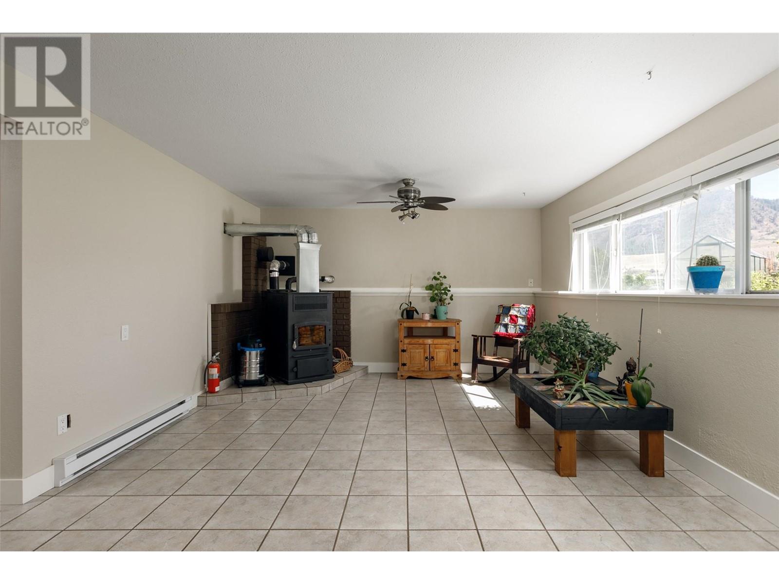 2351 Gallagher Road, Kelowna, British Columbia  V1P 1G9 - Photo 13 - 10345141