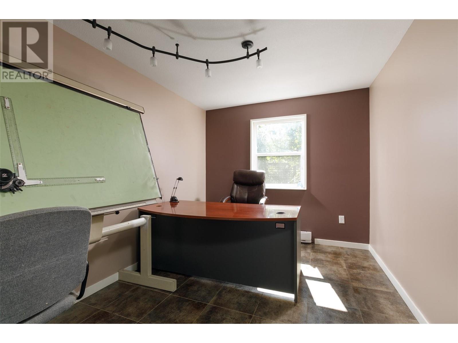 2351 Gallagher Road, Kelowna, British Columbia  V1P 1G9 - Photo 17 - 10345141