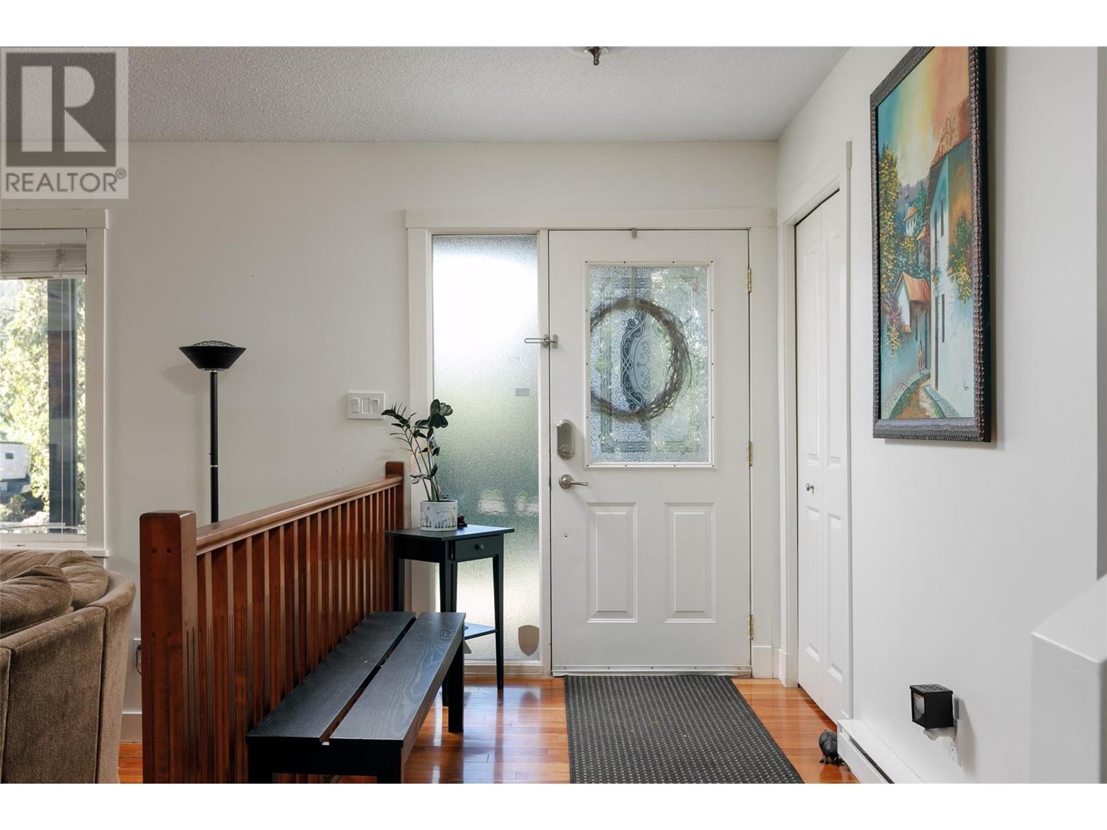 2351 Gallagher Road, Kelowna, British Columbia  V1P 1G9 - Photo 2 - 10345141