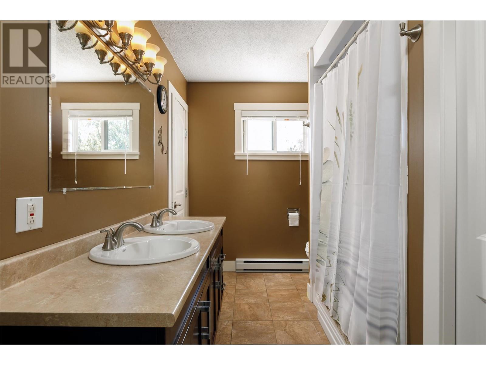 2351 Gallagher Road, Kelowna, British Columbia  V1P 1G9 - Photo 8 - 10345141