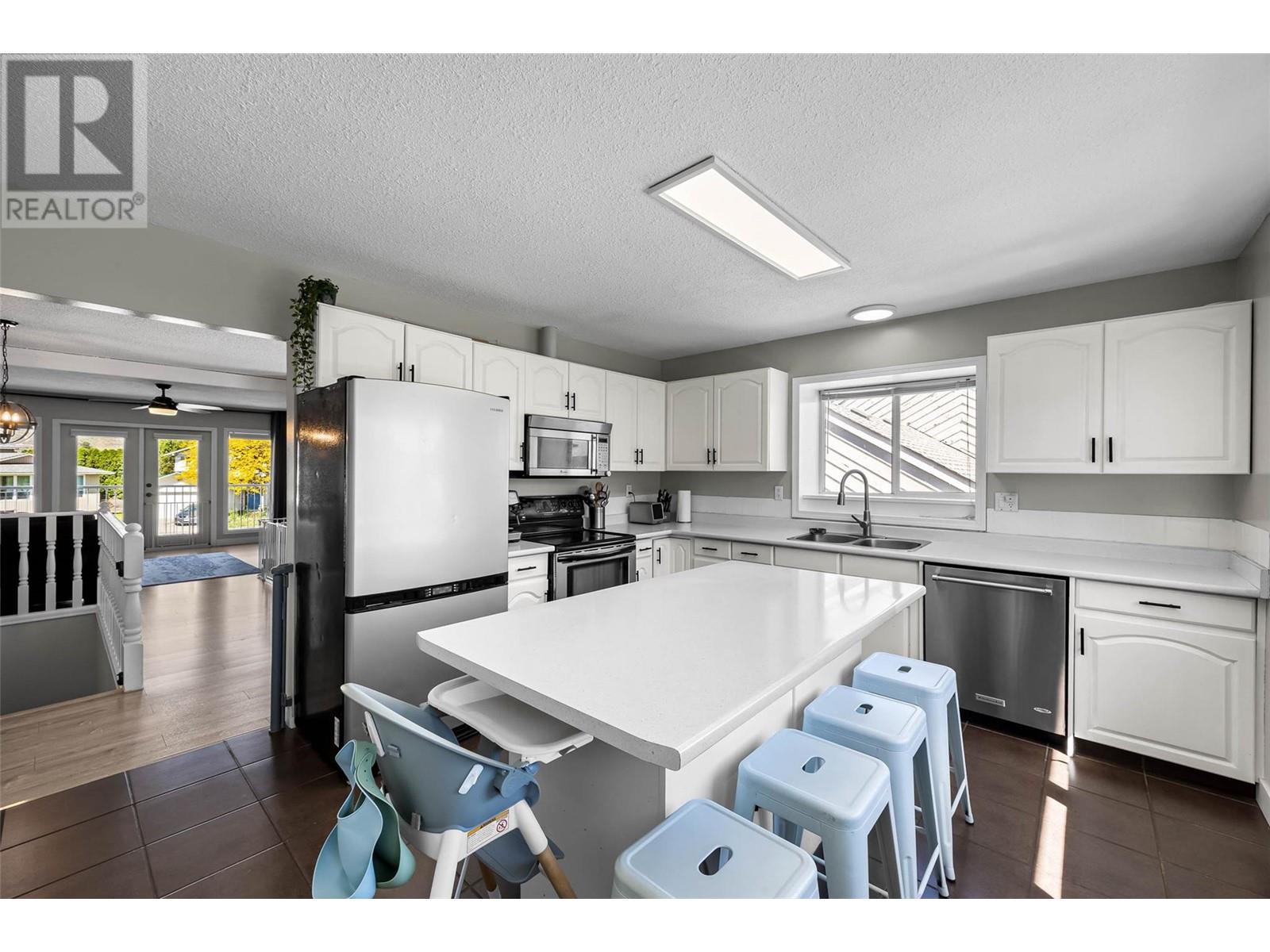1425 Stratford Place, Kamloops, British Columbia  V2B 8E2 - Photo 16 - 10346569