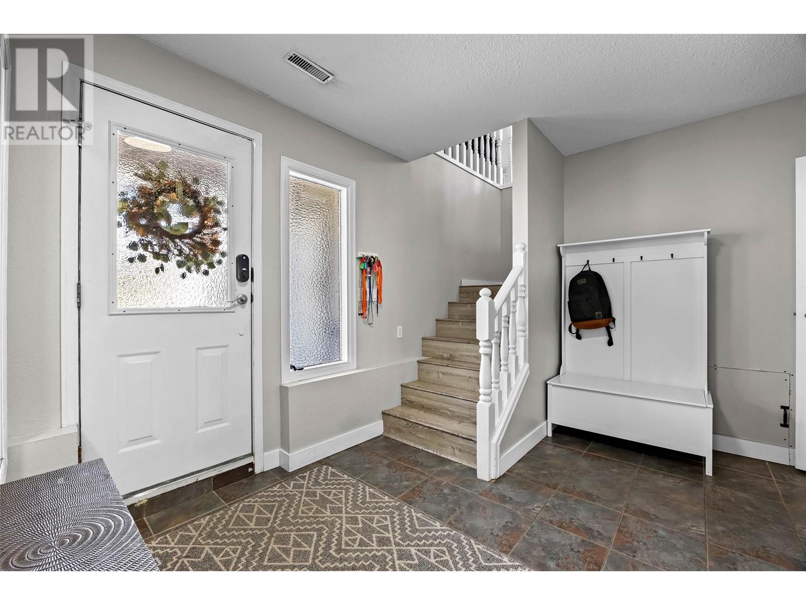 1425 Stratford Place, Kamloops, British Columbia  V2B 8E2 - Photo 5 - 10346569