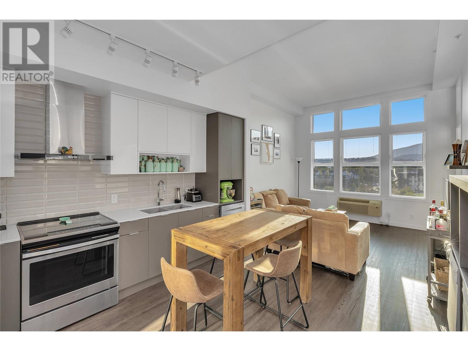 1800 Richter Street Unit# Ph12, Kelowna, British Columbia  V1Y 0G9 - Photo 3 - 10346568