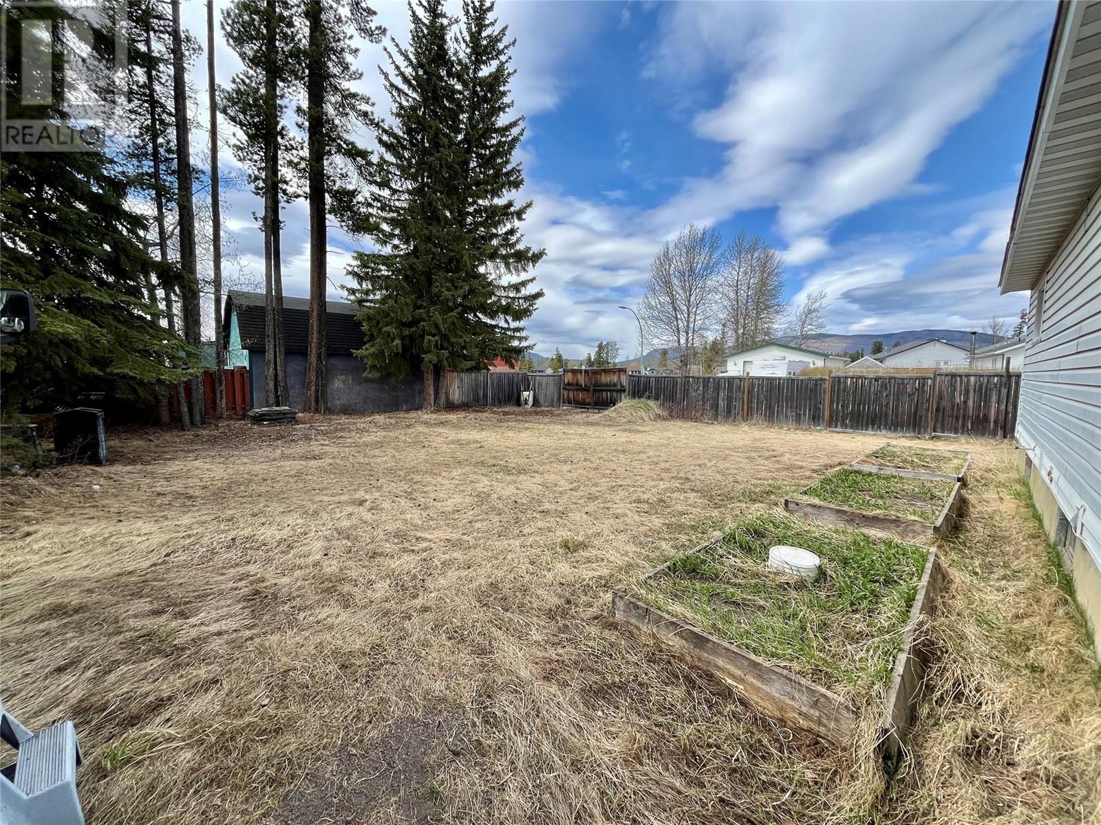 140 Spruce Avenue, Tumbler Ridge, British Columbia  V0C 2W0 - Photo 17 - 10346527