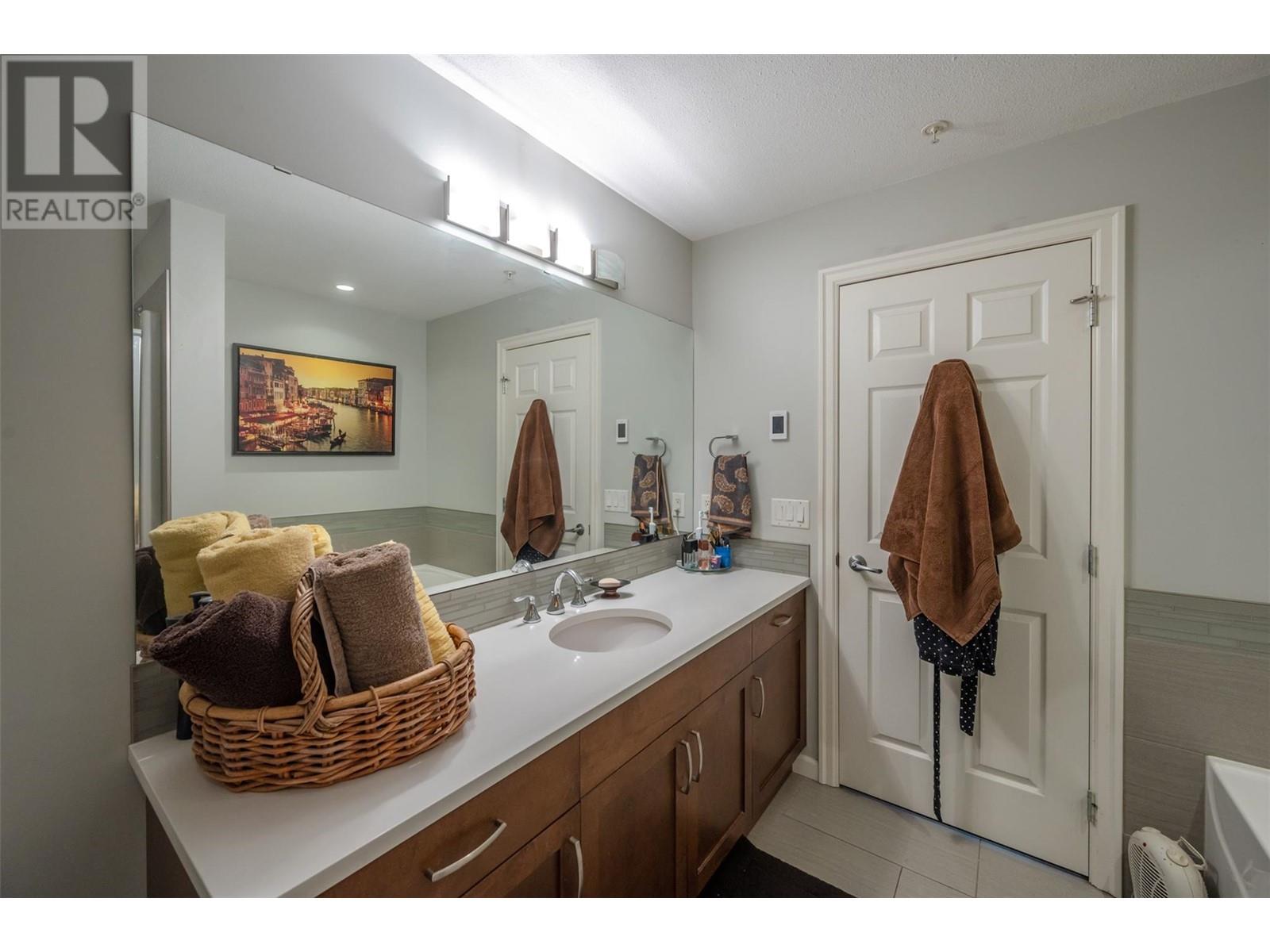 3591 Skaha Lake Road Unit# 204, Penticton, British Columbia  V2A 7K2 - Photo 32 - 10346603