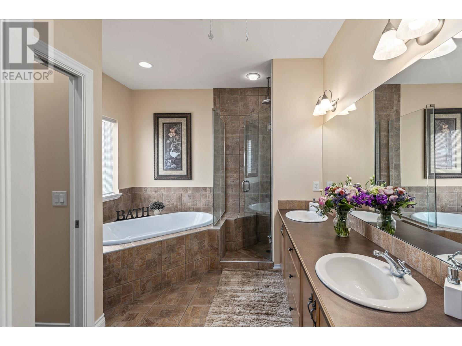 367 Mccarren Avenue, Kelowna, British Columbia  V1W 4W3 - Photo 22 - 10344697