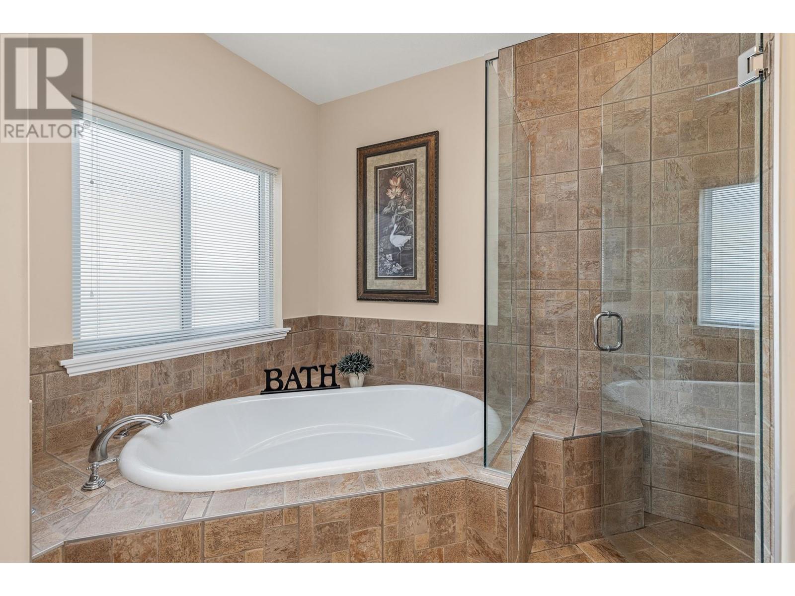 367 Mccarren Avenue, Kelowna, British Columbia  V1W 4W3 - Photo 23 - 10344697