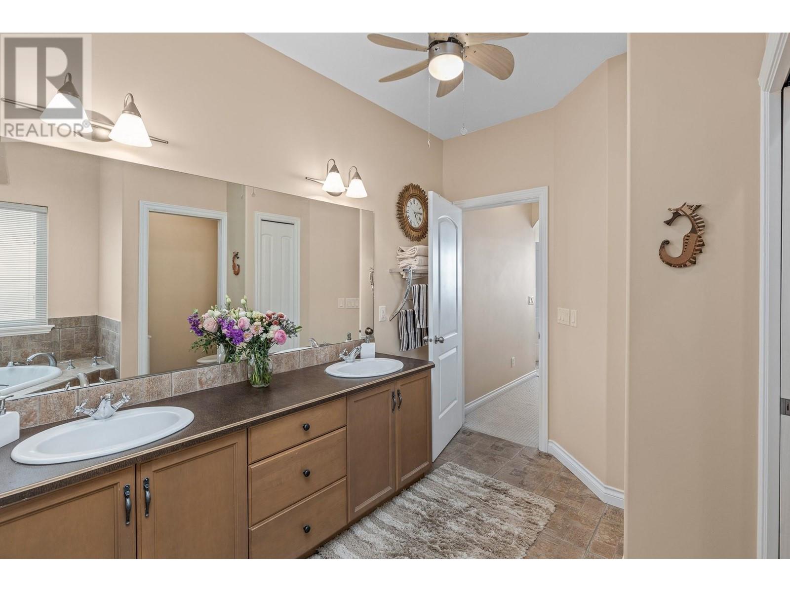 367 Mccarren Avenue, Kelowna, British Columbia  V1W 4W3 - Photo 24 - 10344697