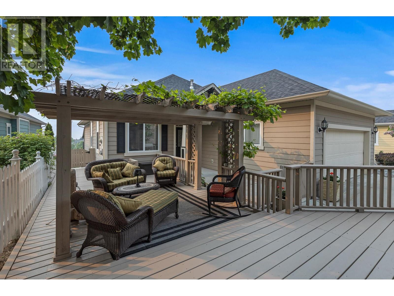 367 Mccarren Avenue, Kelowna, British Columbia  V1W 4W3 - Photo 34 - 10344697
