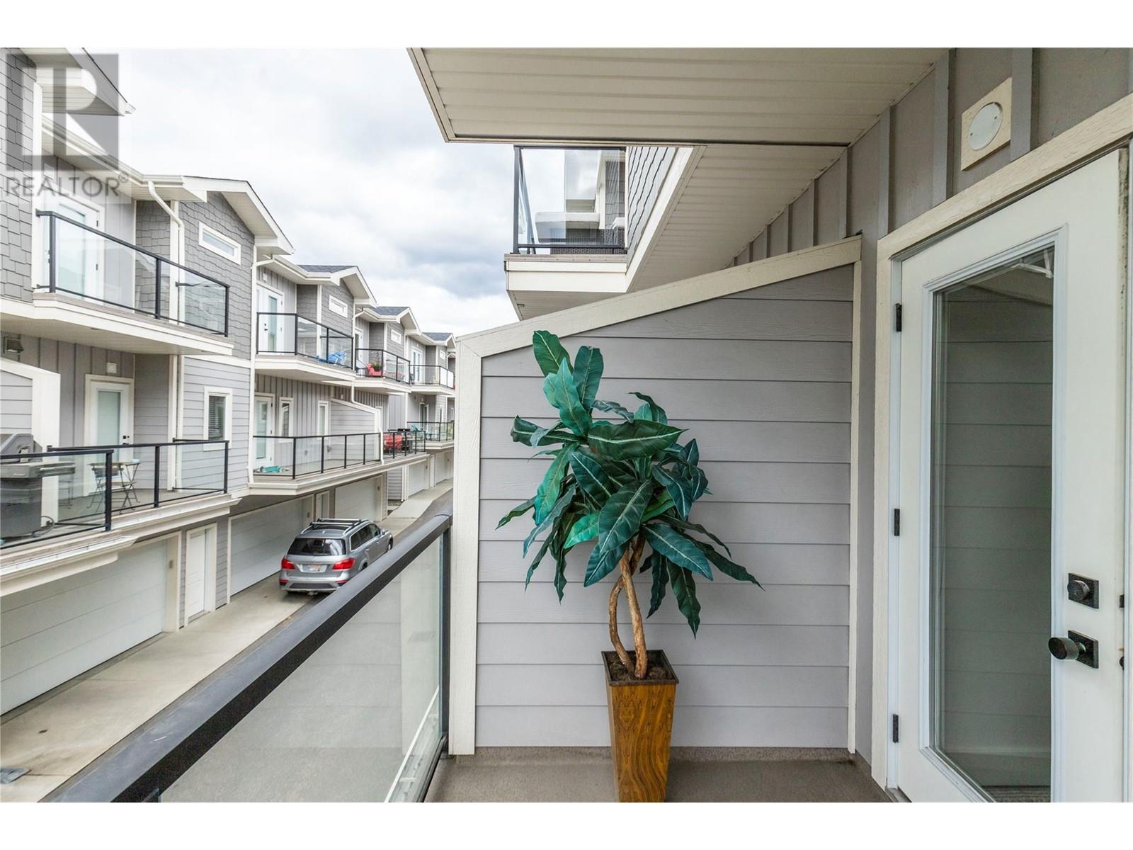 644 Lequime Road Unit# 1, Kelowna, British Columbia  V1W 1A4 - Photo 8 - 10346165