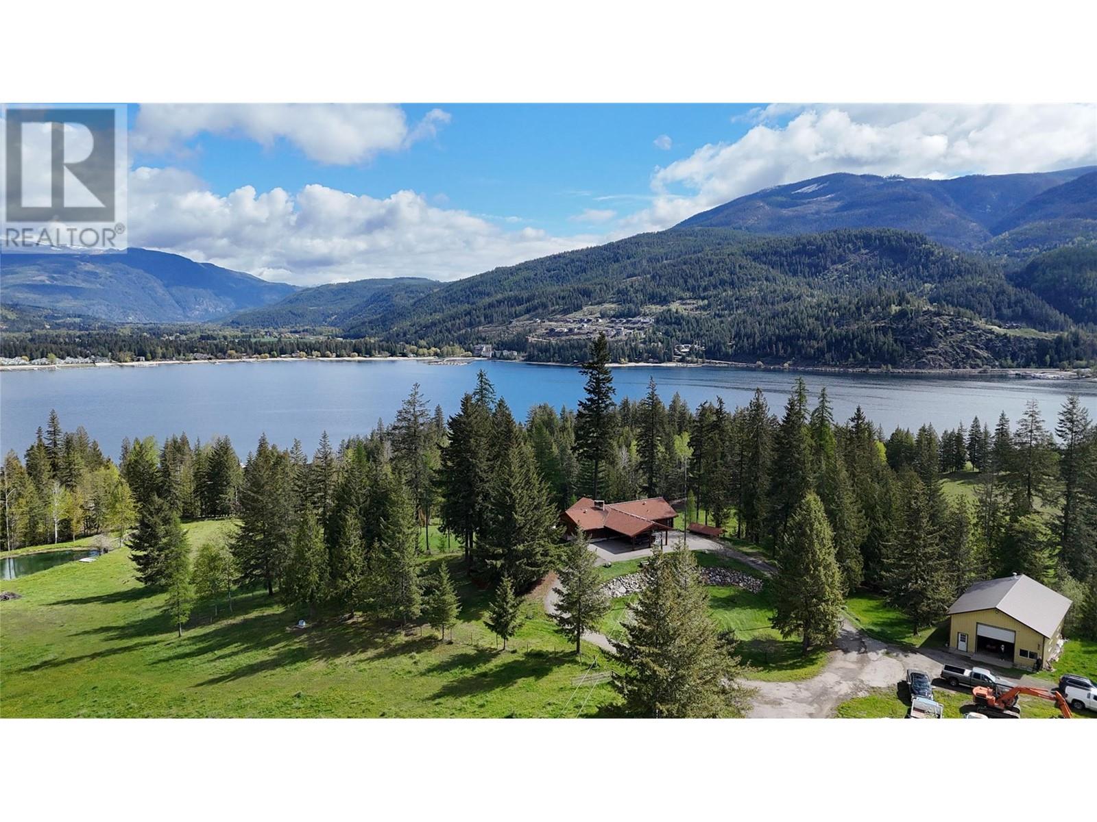 9898 Old Spallumcheen Road, Sicamous, British Columbia  V0E 2V3 - Photo 11 - 10346490
