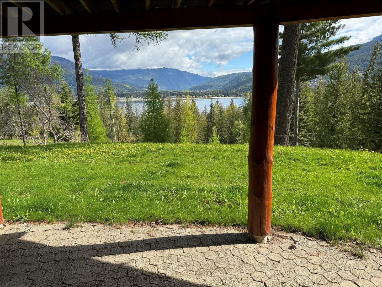 9898 Old Spallumcheen Road, Sicamous, British Columbia  V0E 2V3 - Photo 13 - 10346490