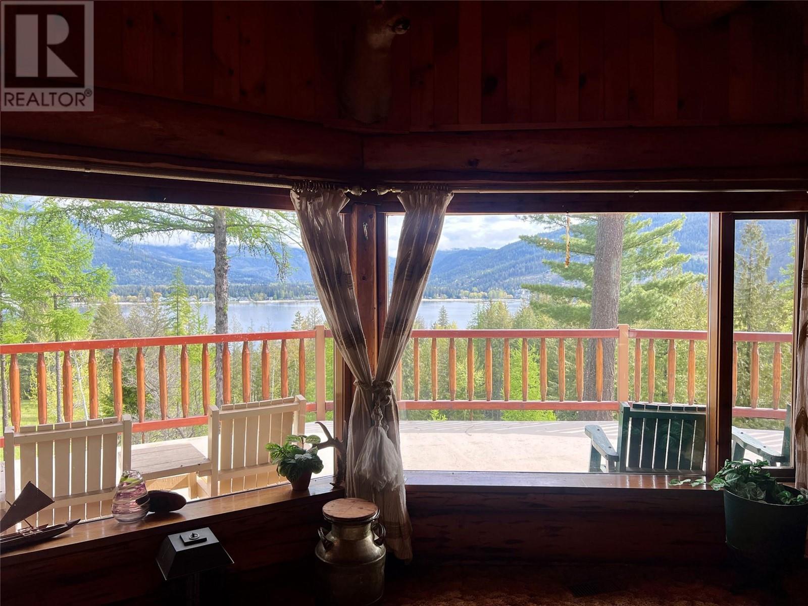 9898 Old Spallumcheen Road, Sicamous, British Columbia  V0E 2V3 - Photo 20 - 10346490