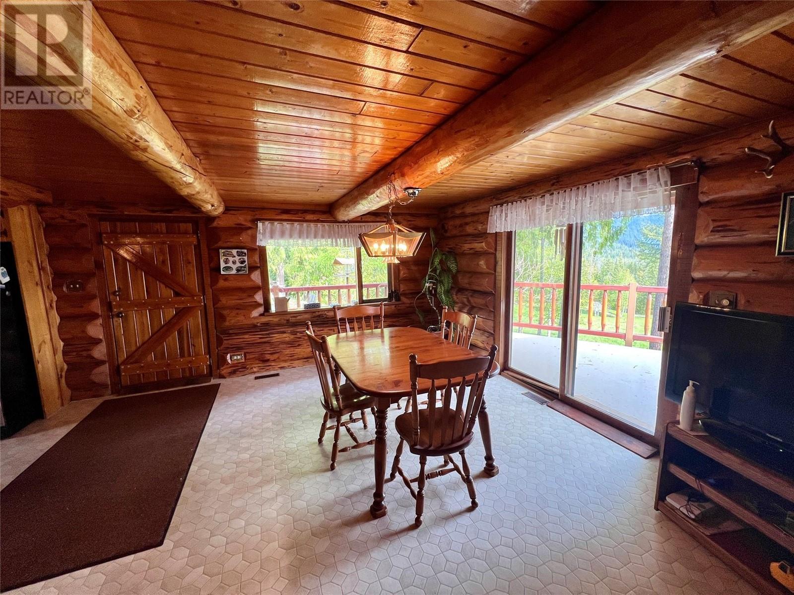 9898 Old Spallumcheen Road, Sicamous, British Columbia  V0E 2V3 - Photo 25 - 10346490