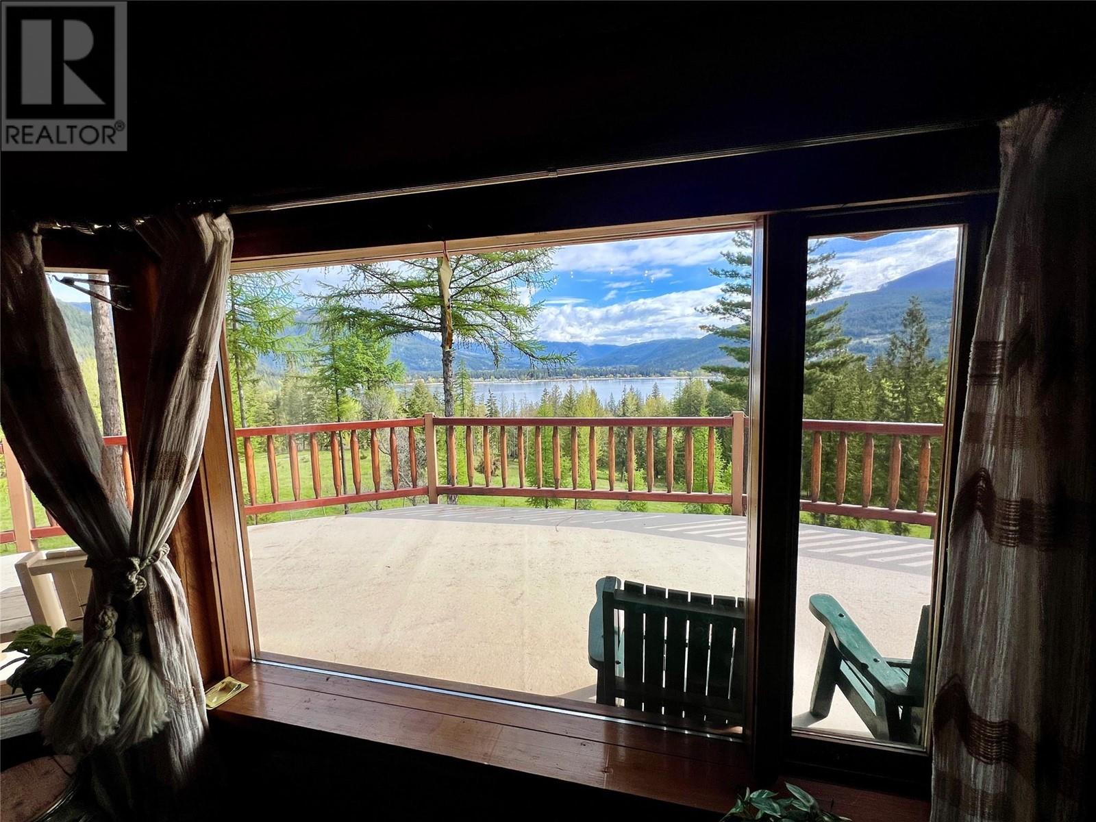 9898 Old Spallumcheen Road, Sicamous, British Columbia  V0E 2V3 - Photo 29 - 10346490