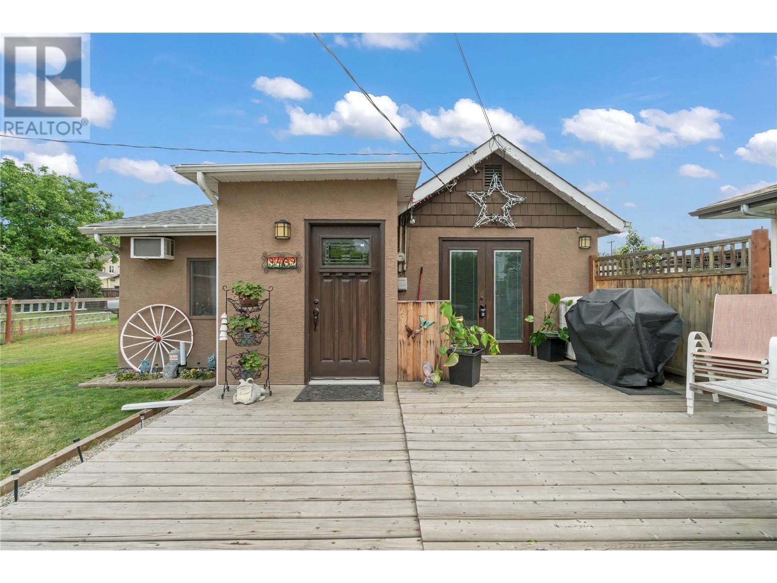 3402 24a Avenue, Vernon, British Columbia  V1T 1M3 - Photo 1 - 10346251