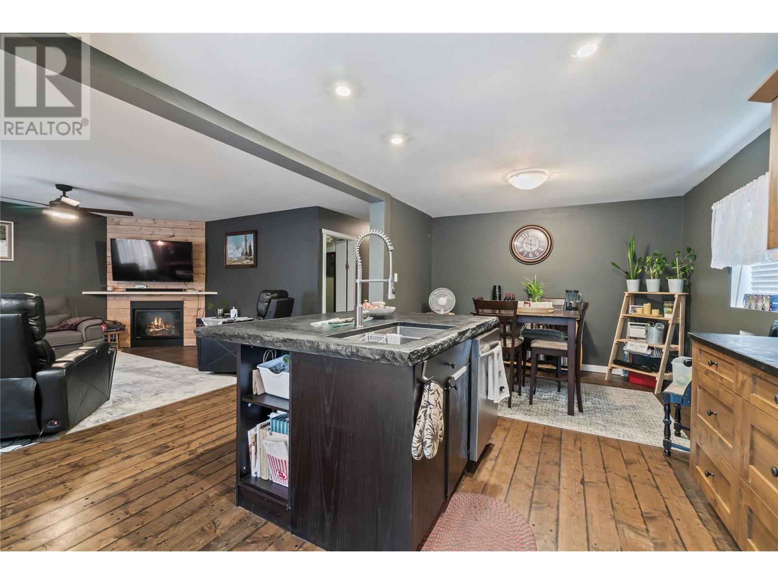 3402 24a Avenue, Vernon, British Columbia  V1T 1M3 - Photo 12 - 10346251