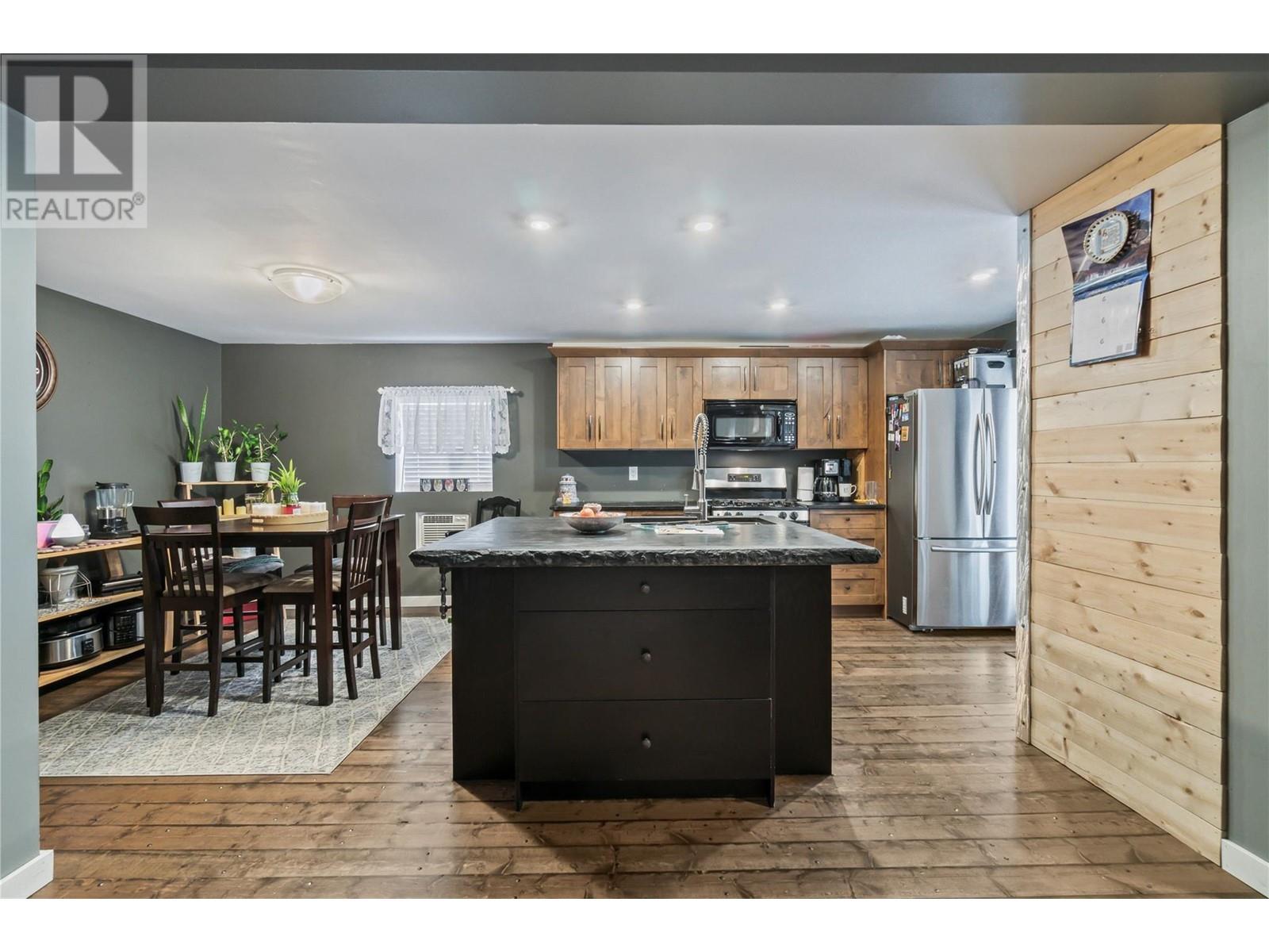3402 24a Avenue, Vernon, British Columbia  V1T 1M3 - Photo 8 - 10346251