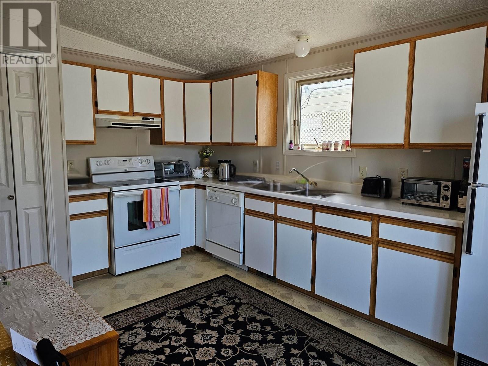 6677 Park Drive Unit# 29, Oliver, British Columbia  V0H 1T0 - Photo 3 - 10346166