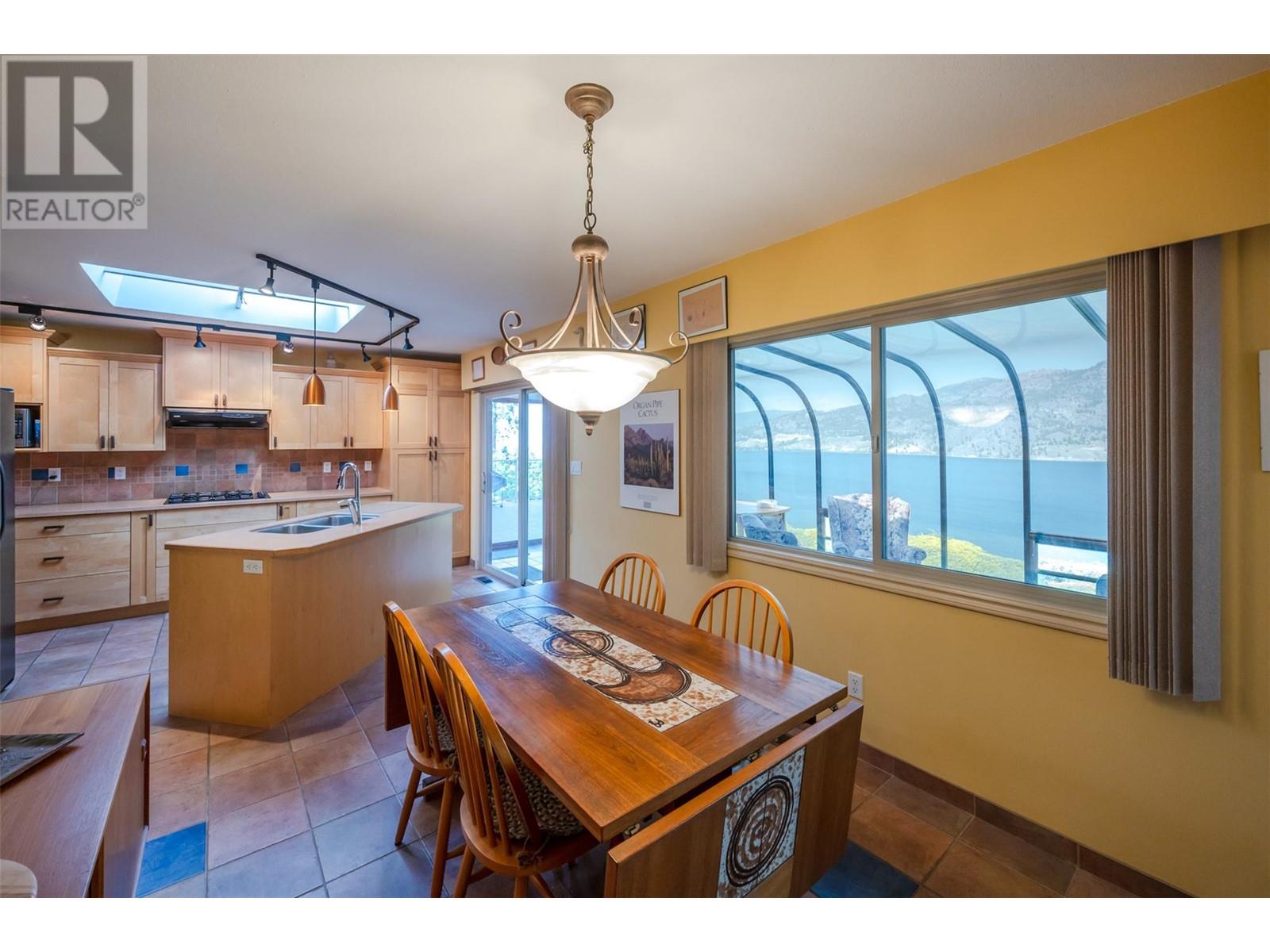 484 Pineview Drive, Kaleden, British Columbia  V0H 1K0 - Photo 12 - 10346457