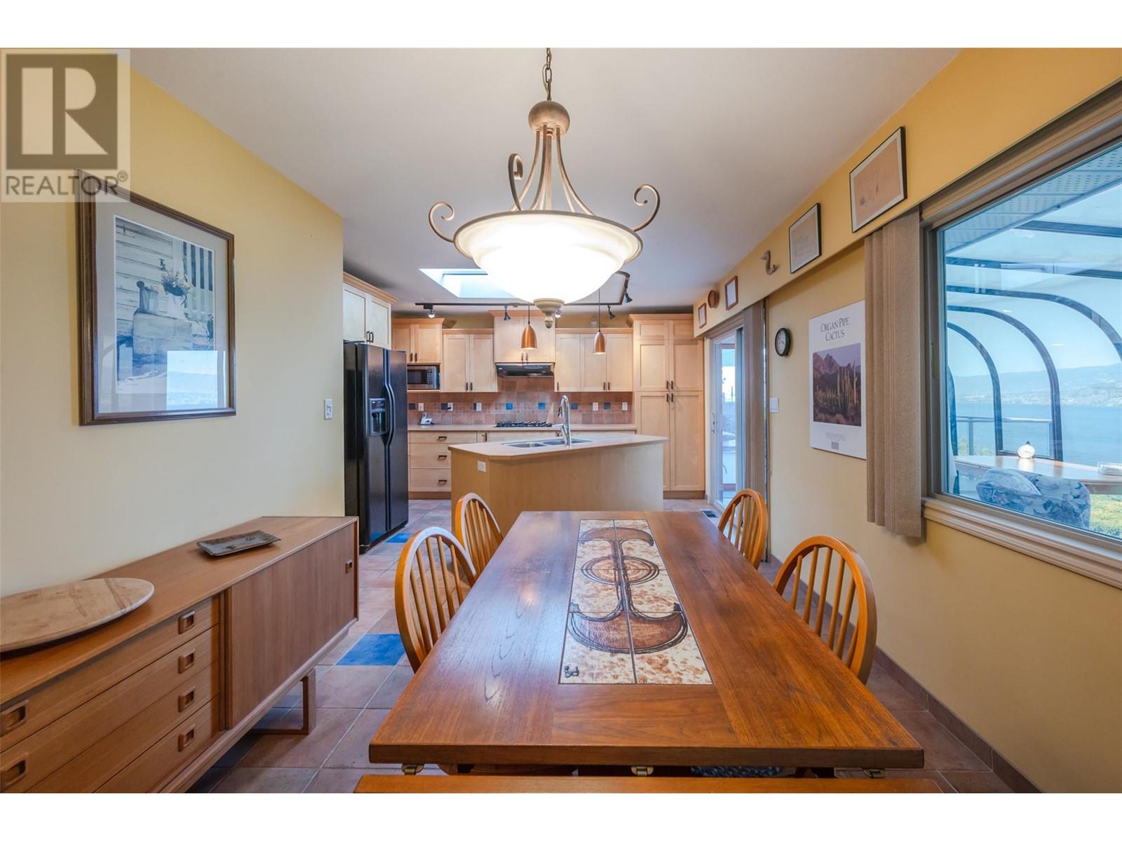 484 Pineview Drive, Kaleden, British Columbia  V0H 1K0 - Photo 13 - 10346457